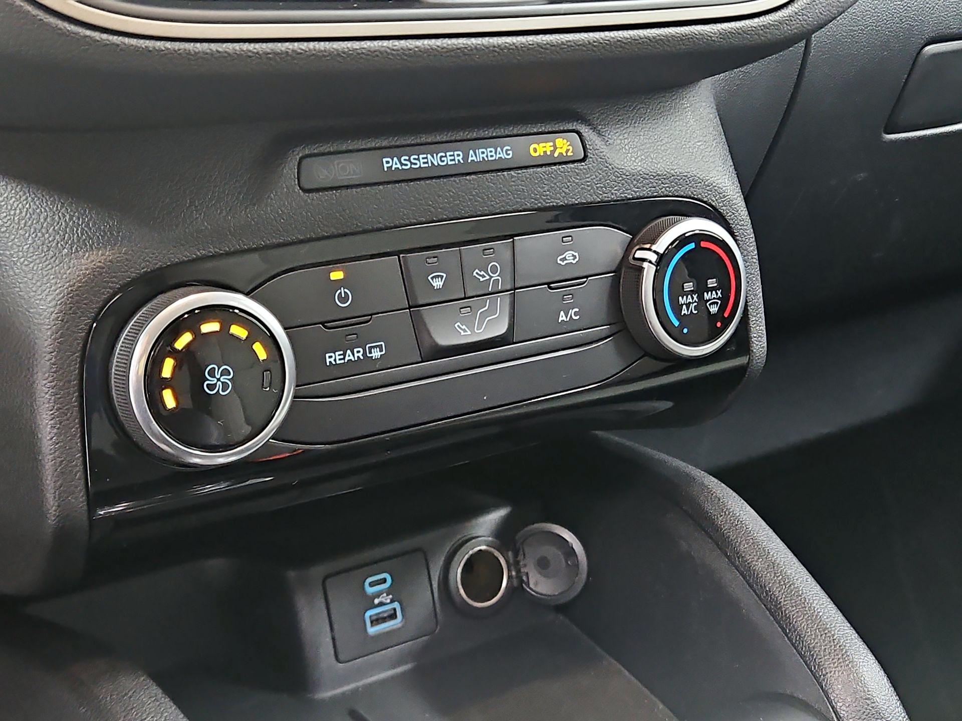 Thumbnail: 2022 Ford Escape - 16