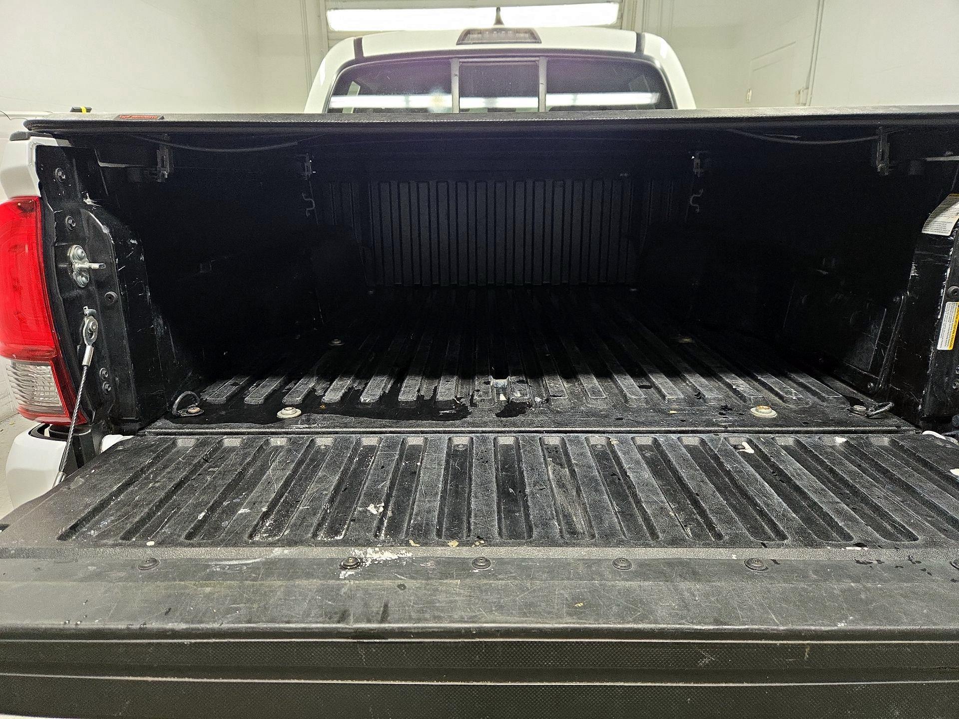 Thumbnail: 2023 Toyota Tacoma - 20