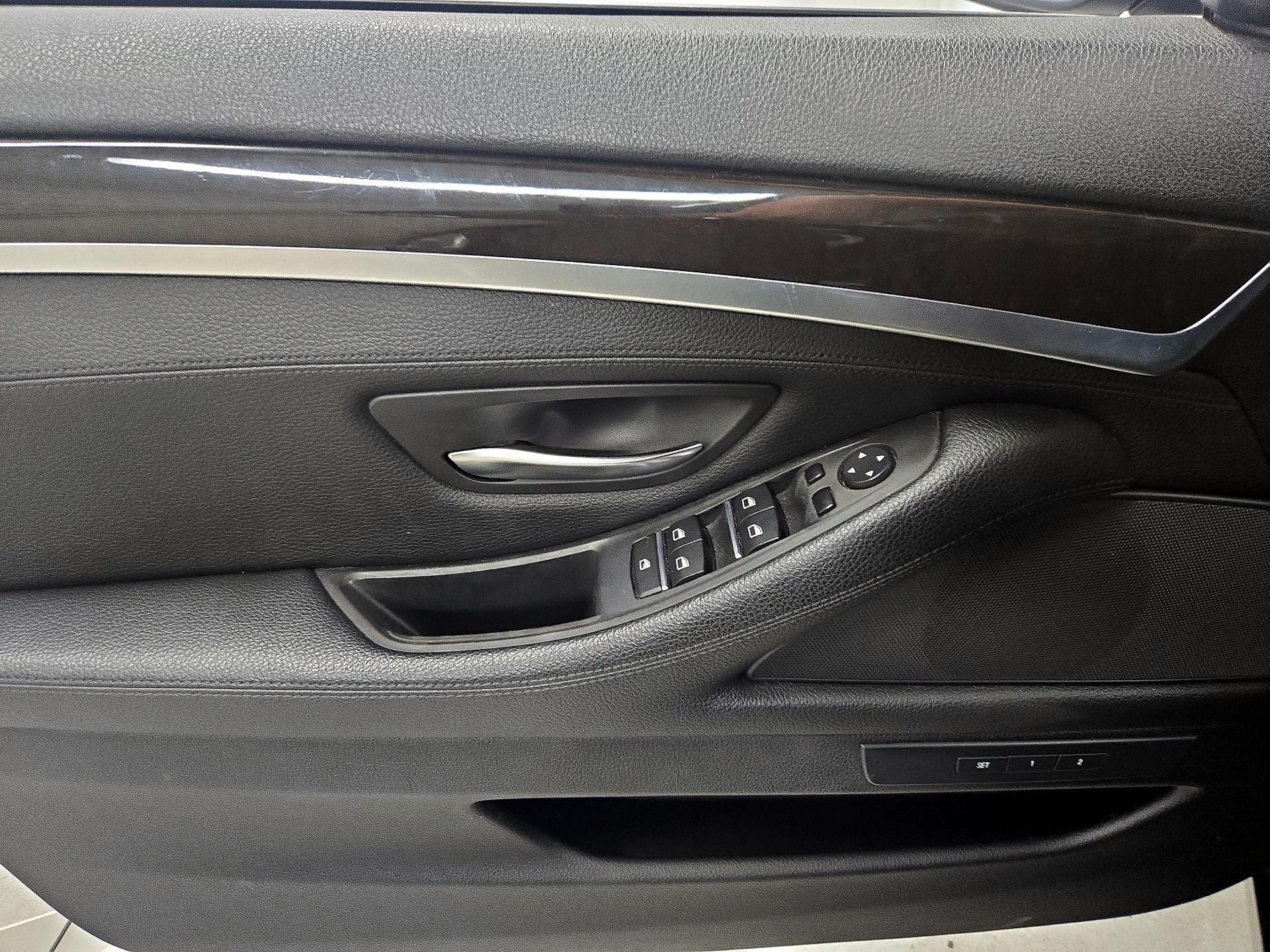 Thumbnail: 2016 BMW 5 Series - 12