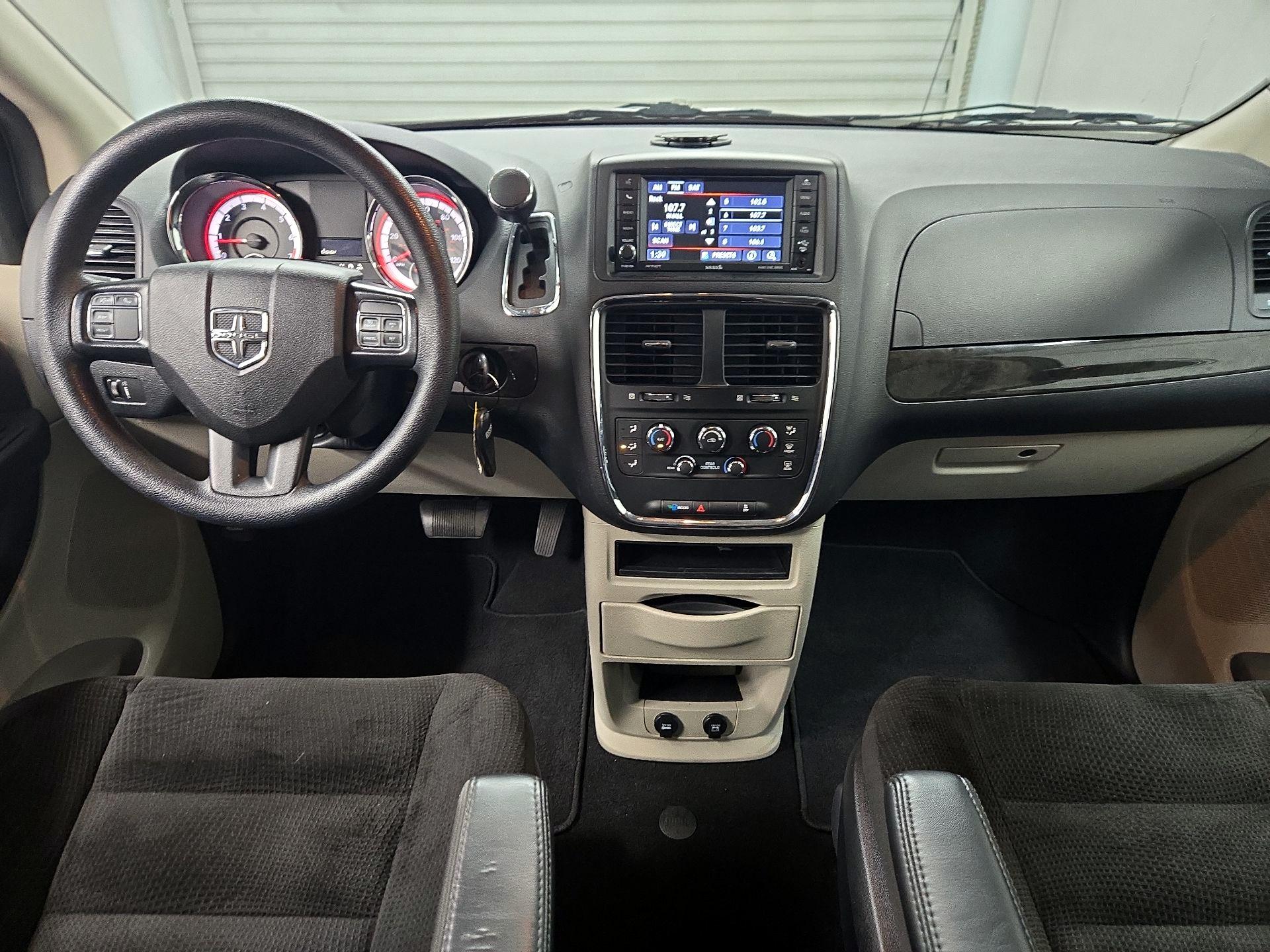 Thumbnail: 2019 Dodge Grand Caravan - 9