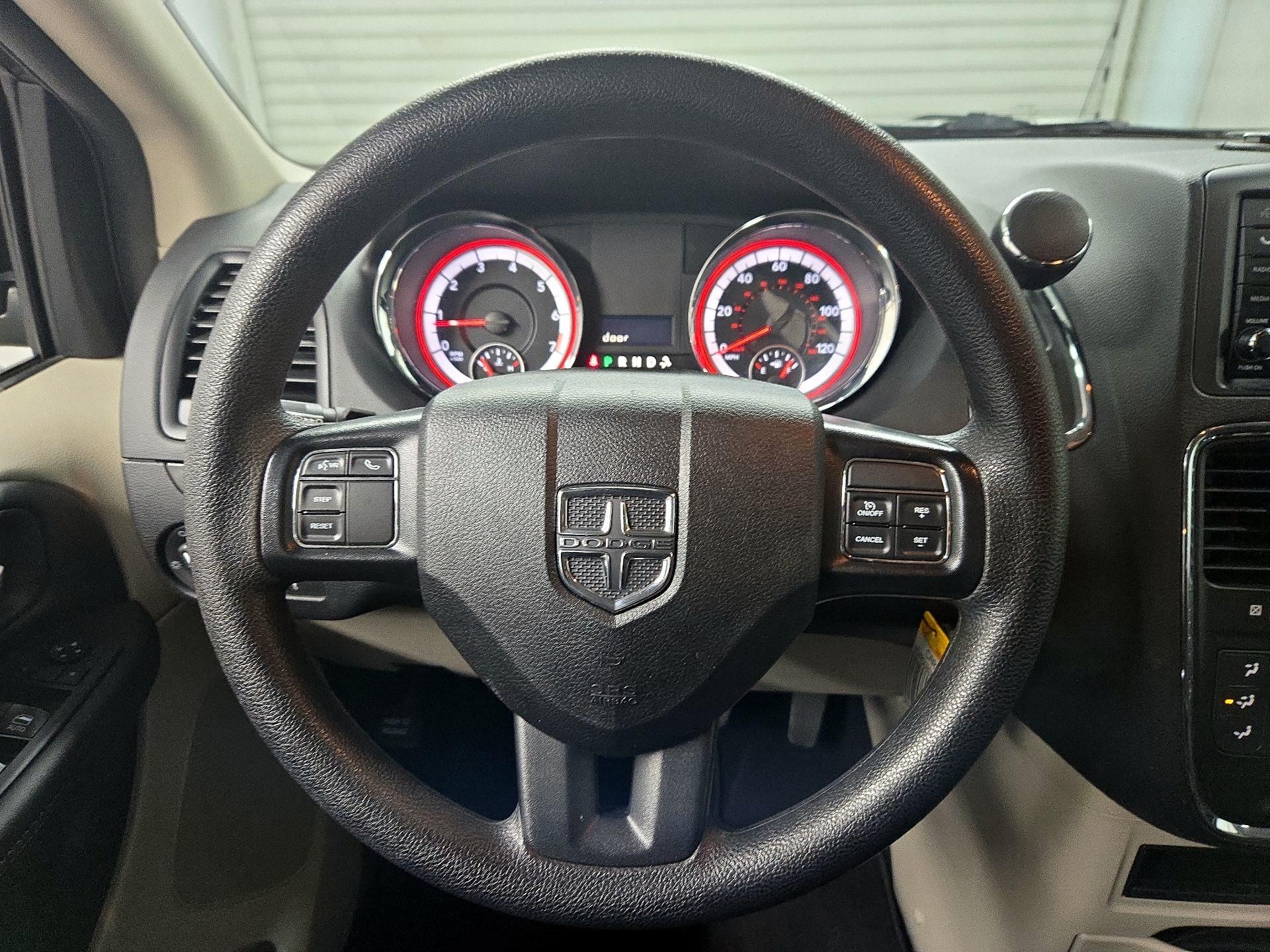 Thumbnail: 2019 Dodge Grand Caravan - 10