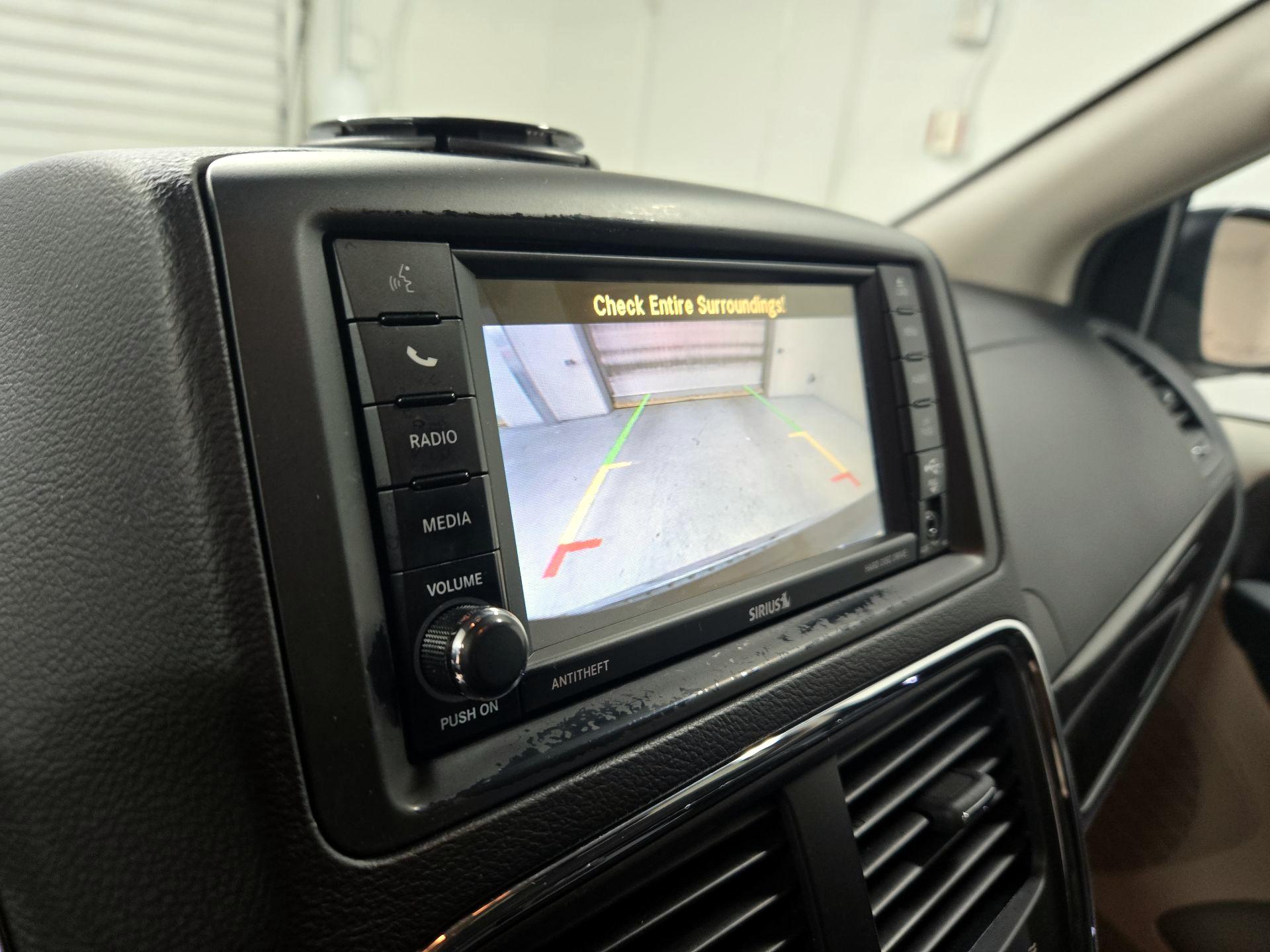 Thumbnail: 2019 Dodge Grand Caravan - 14