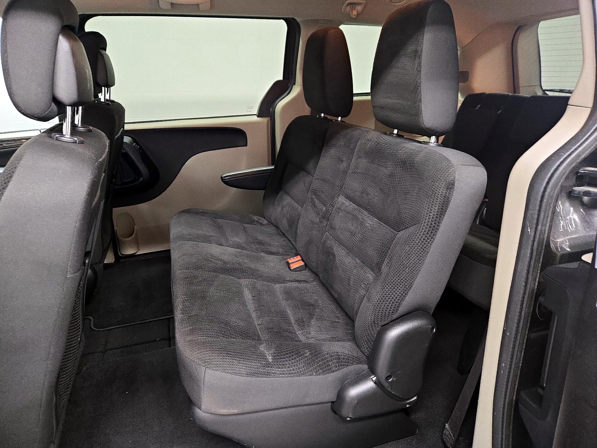 Thumbnail: 2019 Dodge Grand Caravan - 18