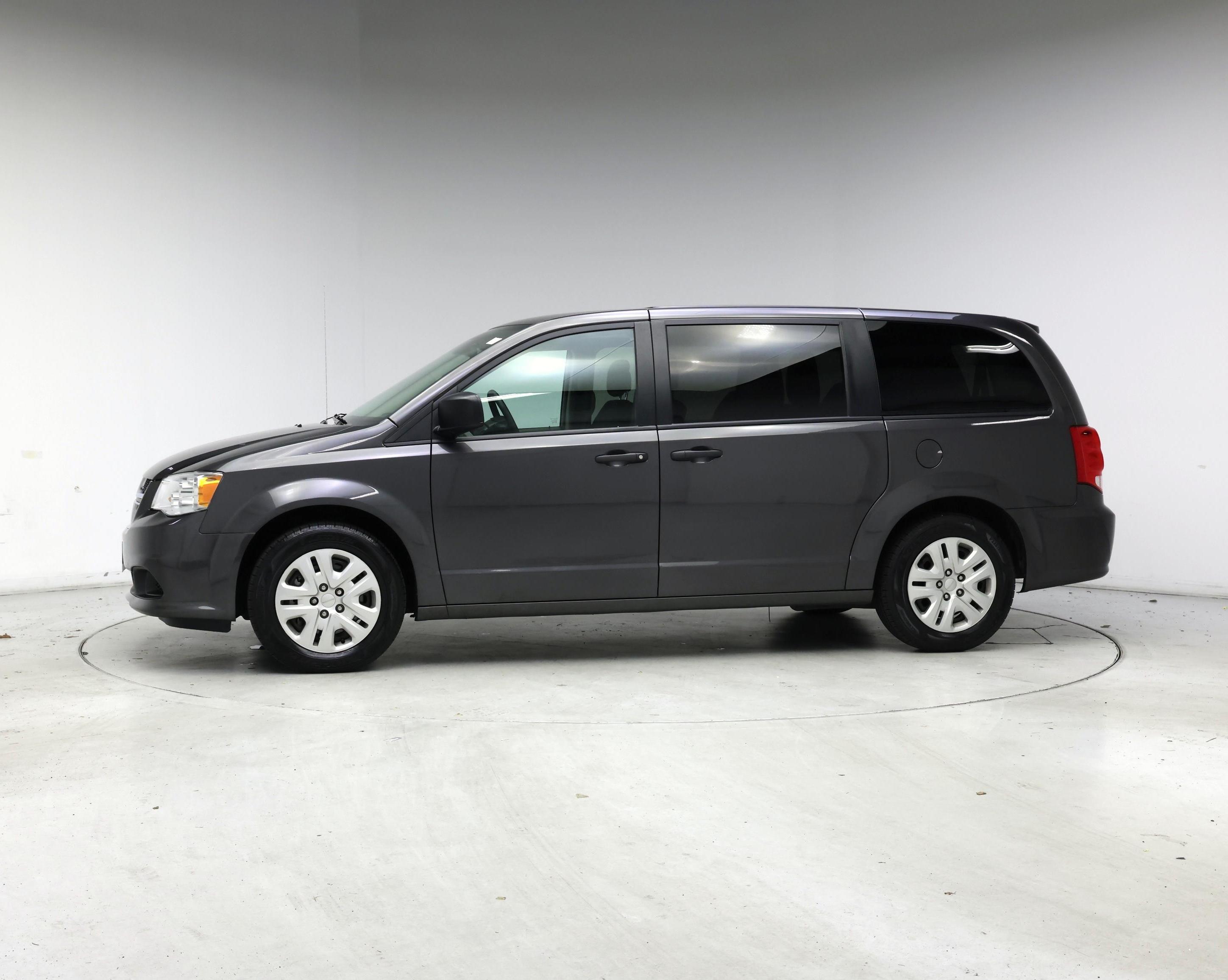 Thumbnail: 2019 Dodge Grand Caravan - 3