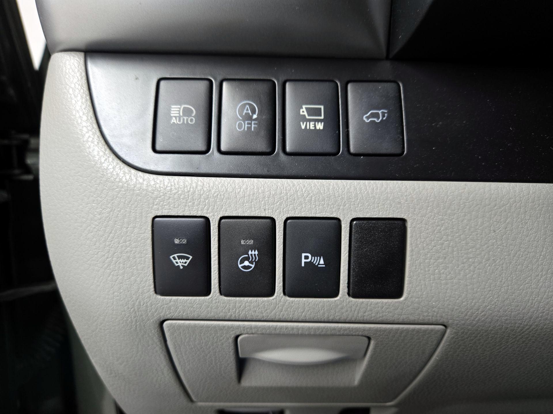 Thumbnail: 2019 Toyota Highlander - 13