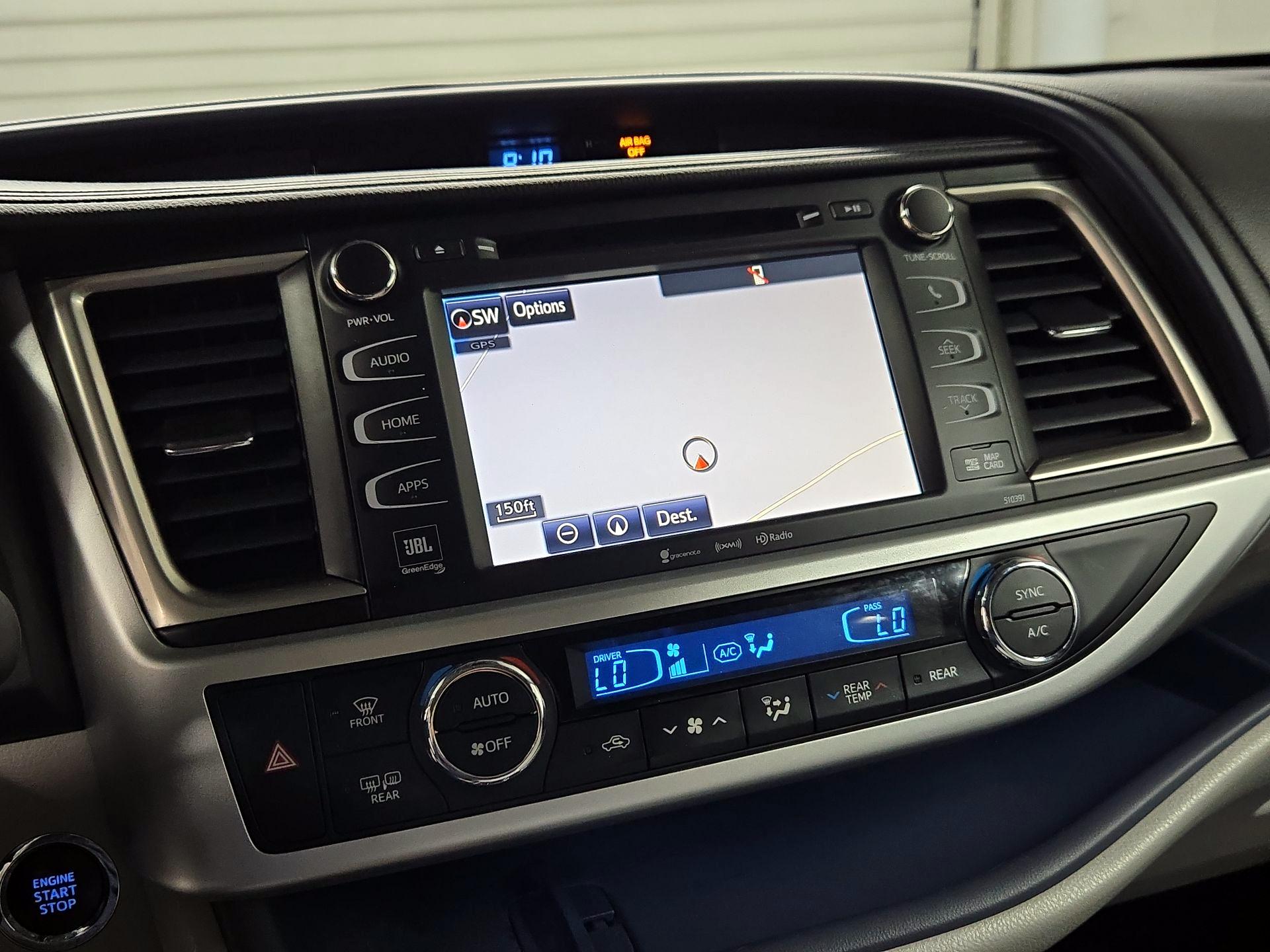 Thumbnail: 2019 Toyota Highlander - 14