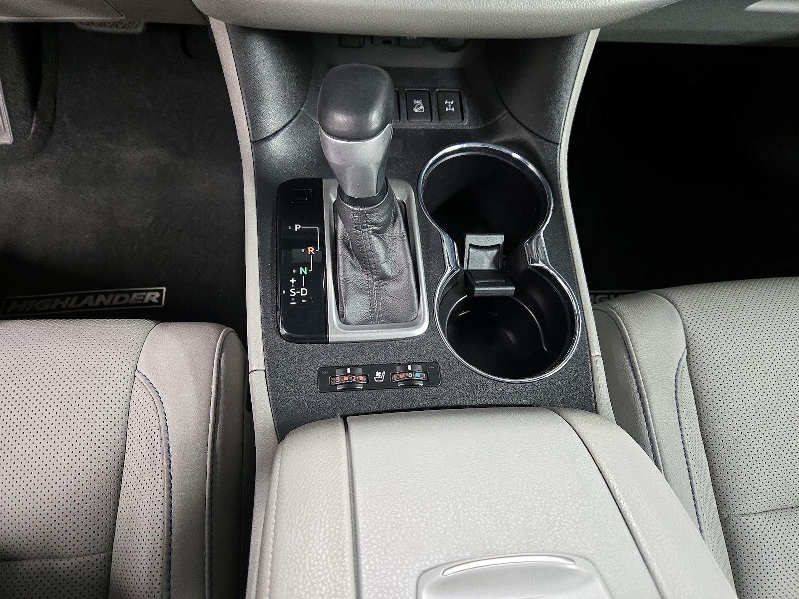 2019 Toyota Highlander Limited Platinum - Photo 19