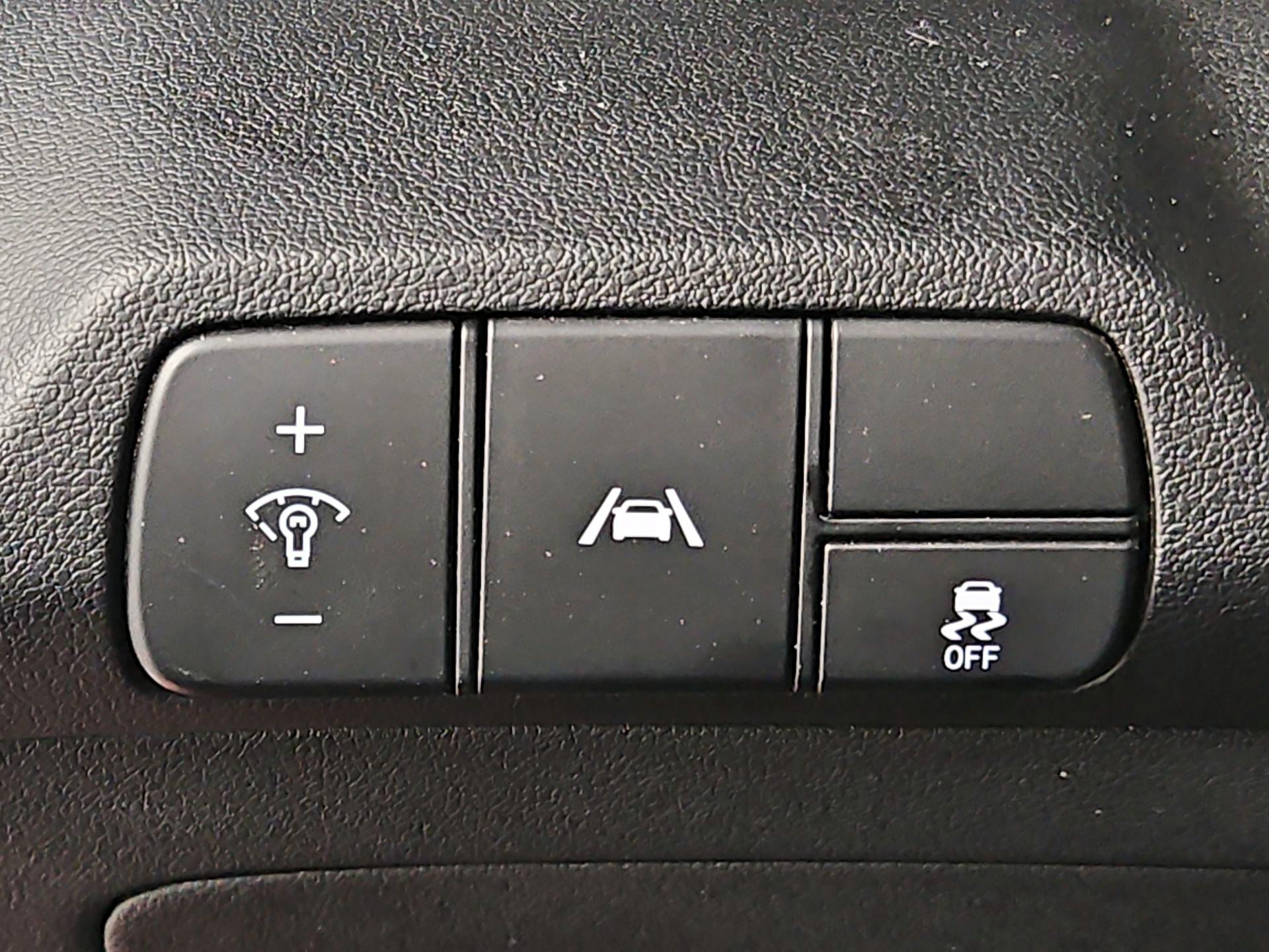 Thumbnail: 2021 Hyundai Elantra - 13