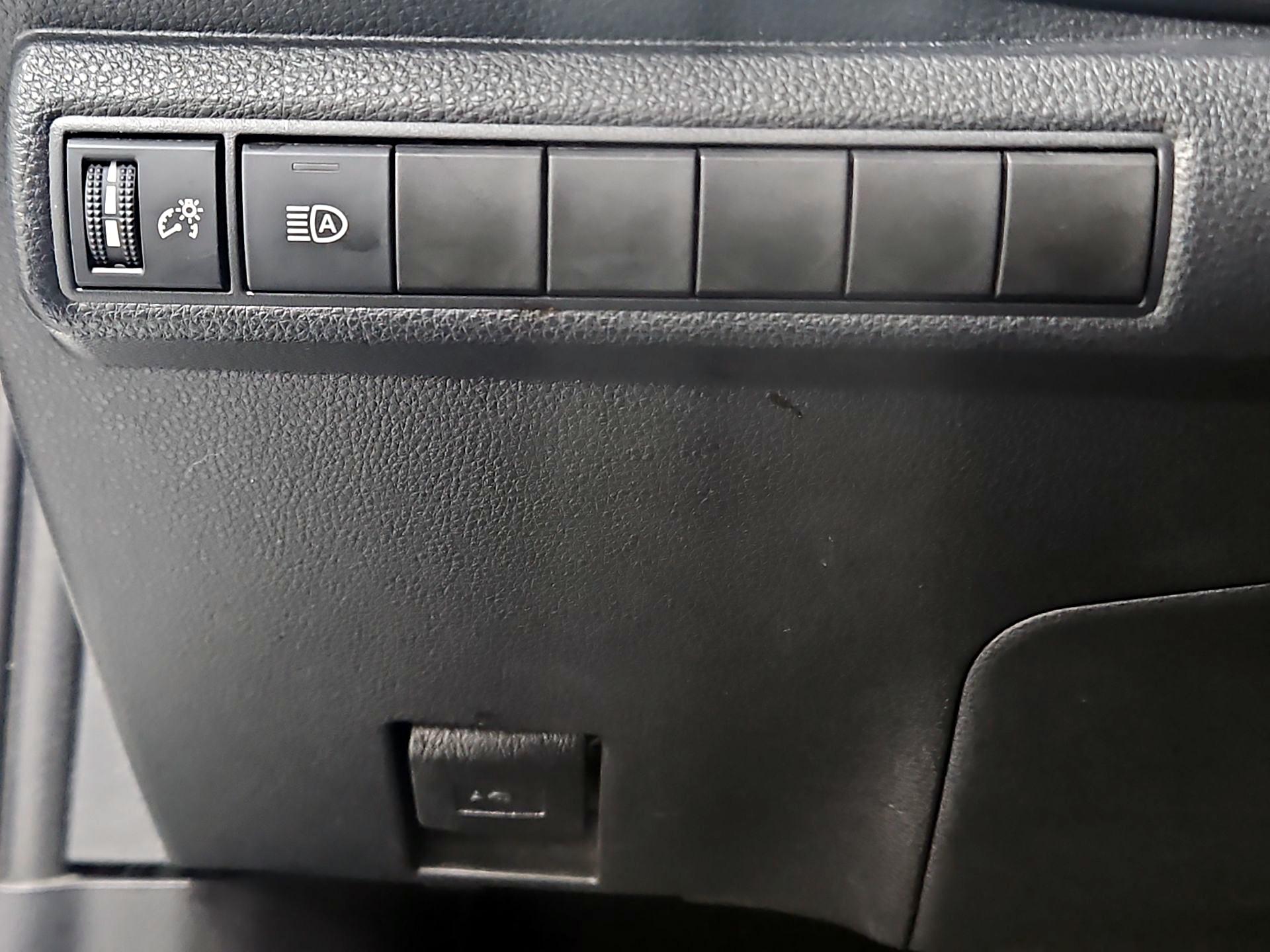 Thumbnail: 2020 Toyota Corolla - 13