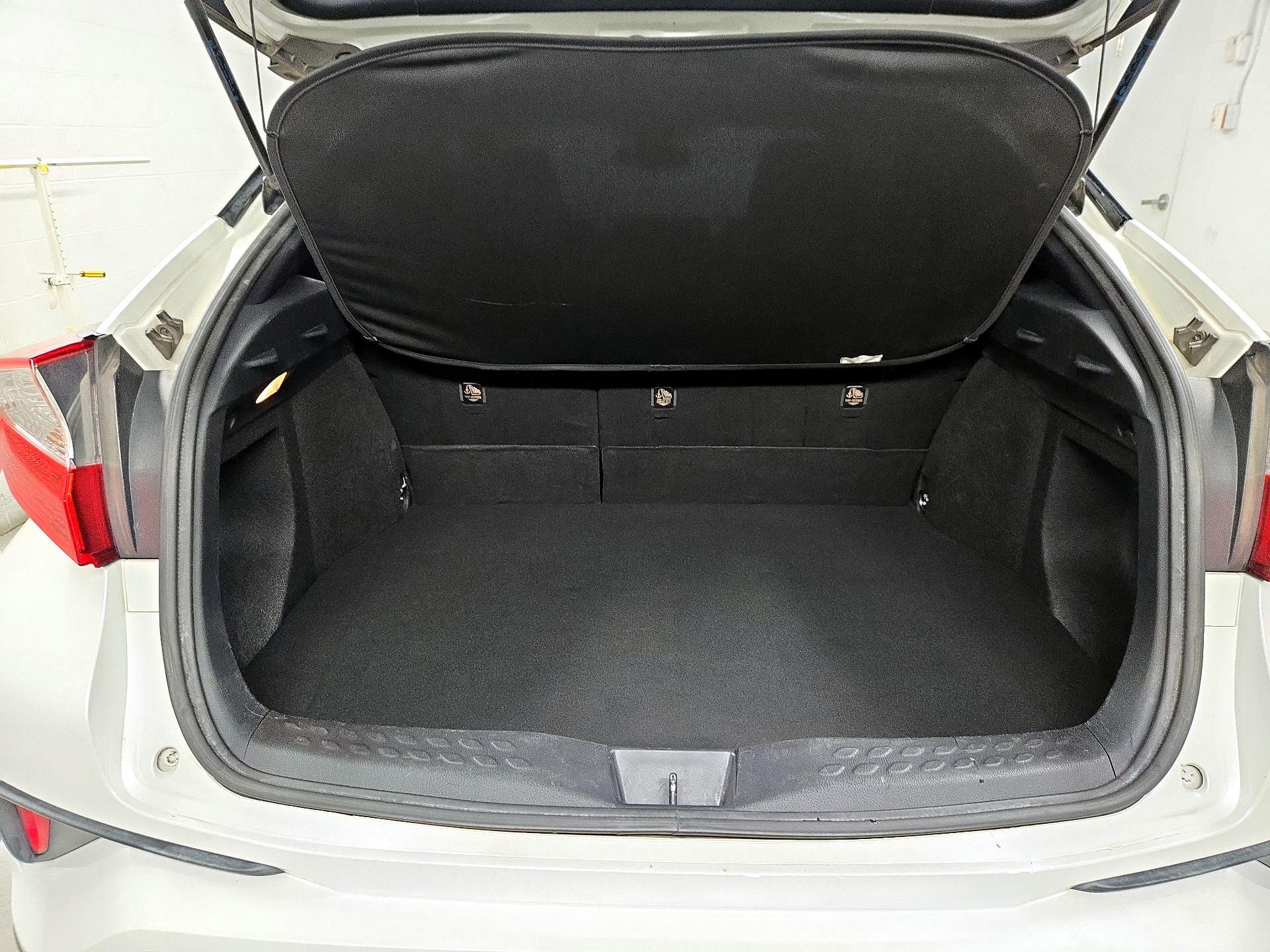 Thumbnail: 2018 Toyota C-HR - 20