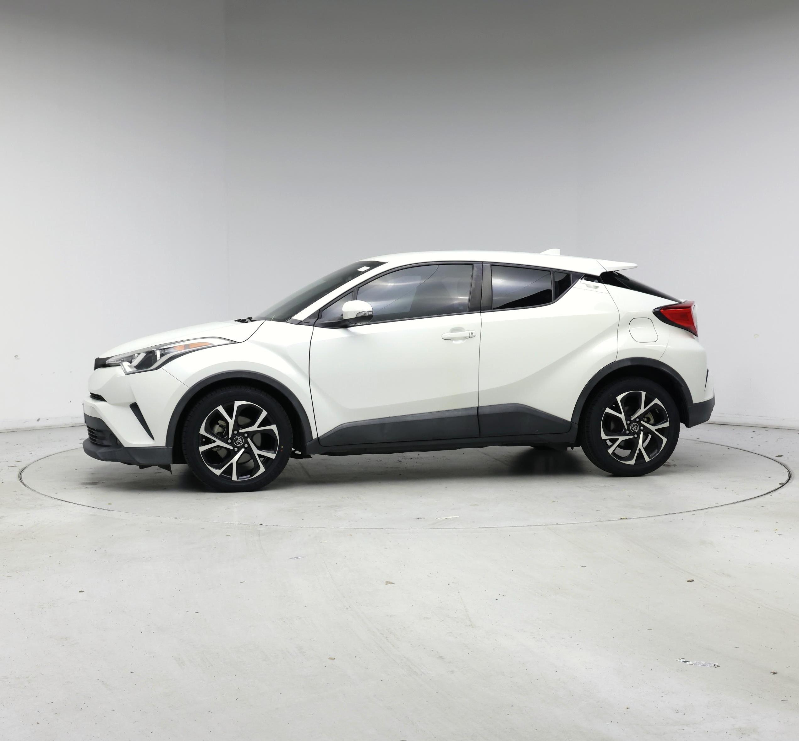 Thumbnail: 2018 Toyota C-HR - 3