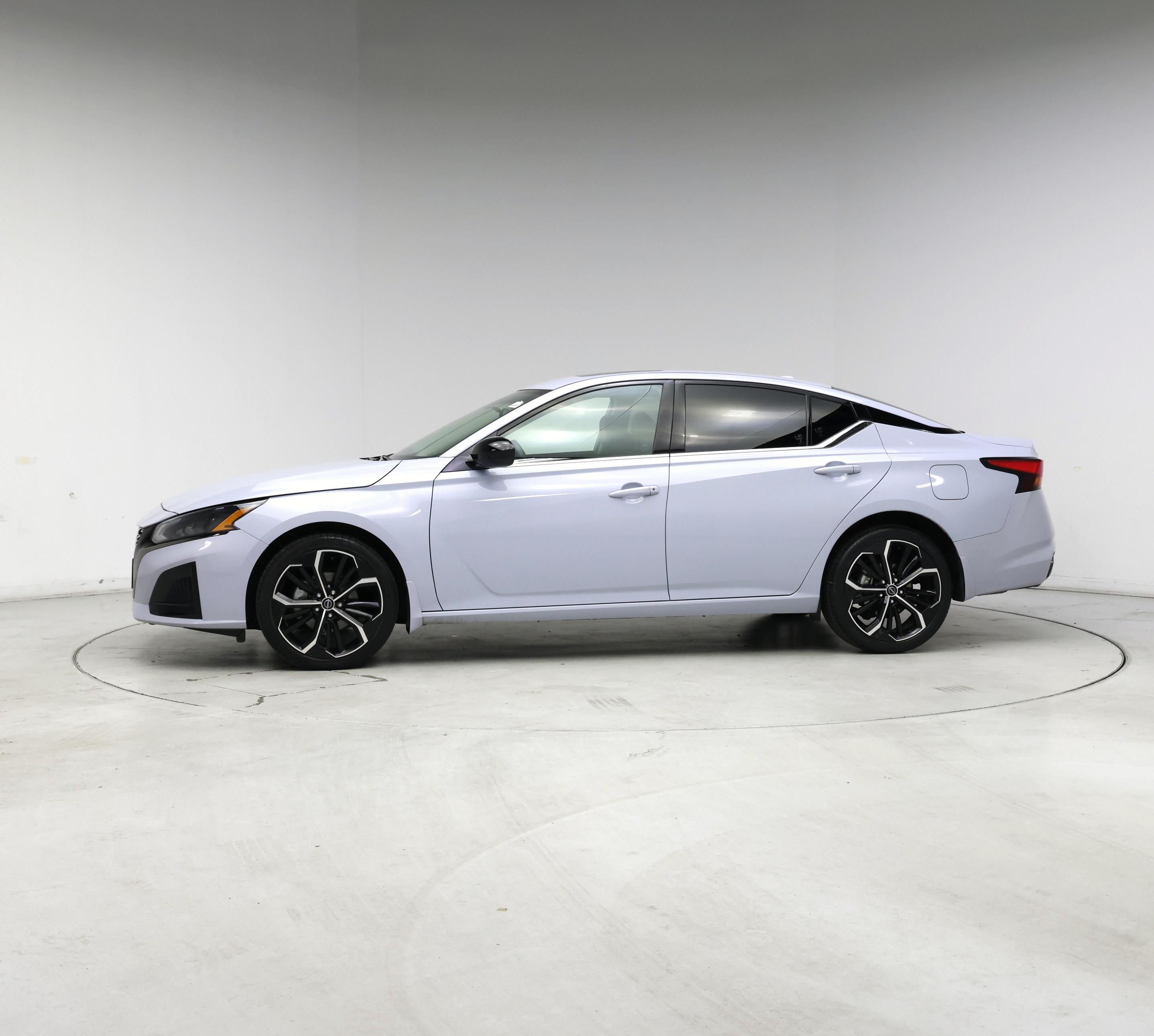 Thumbnail: 2023 Nissan Altima - 3