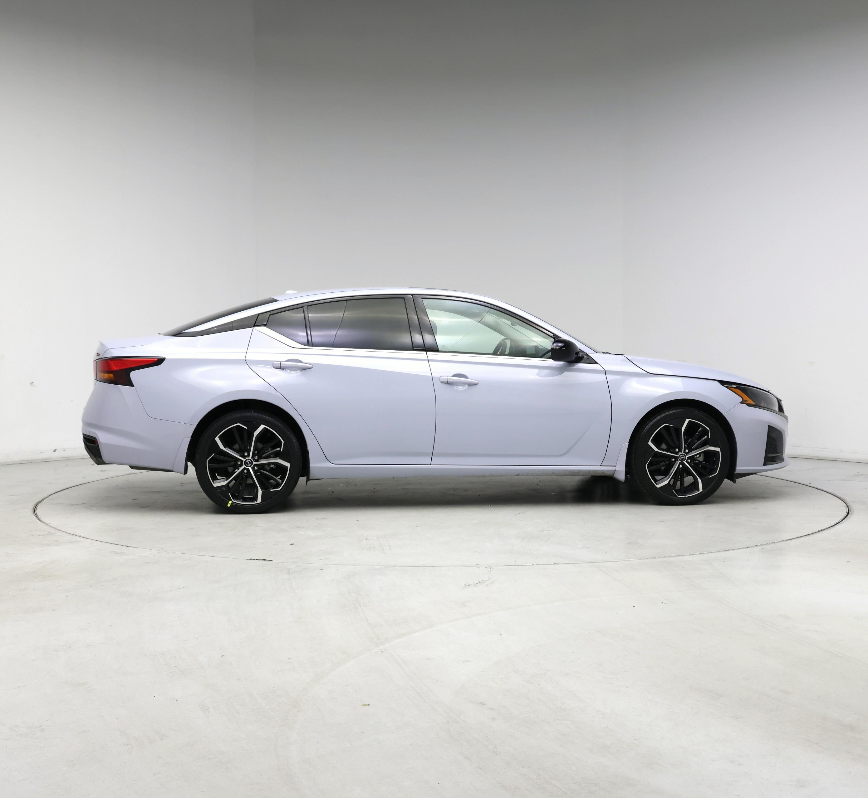 Thumbnail: 2023 Nissan Altima - 7