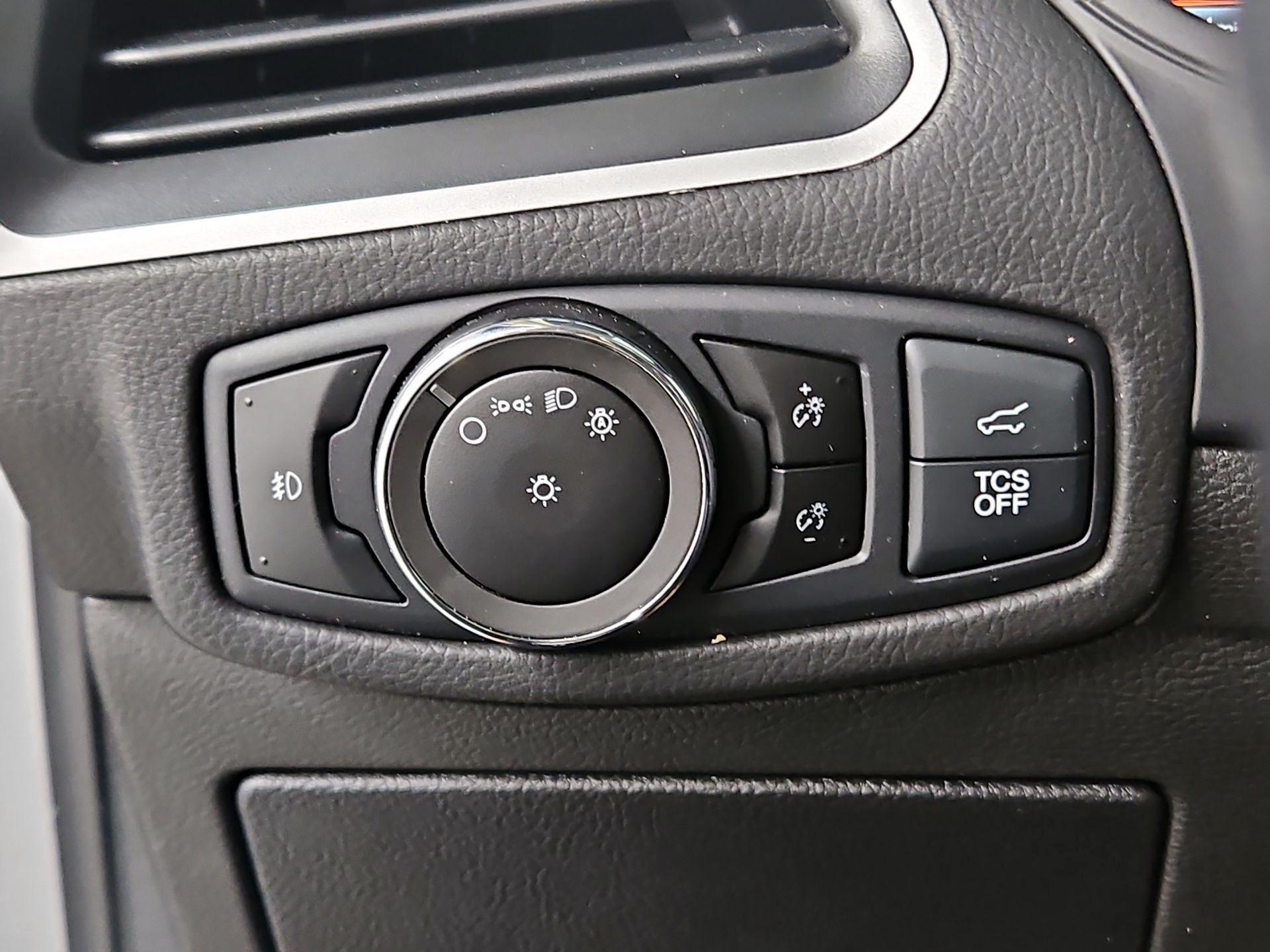 Thumbnail: 2023 Ford Edge - 13