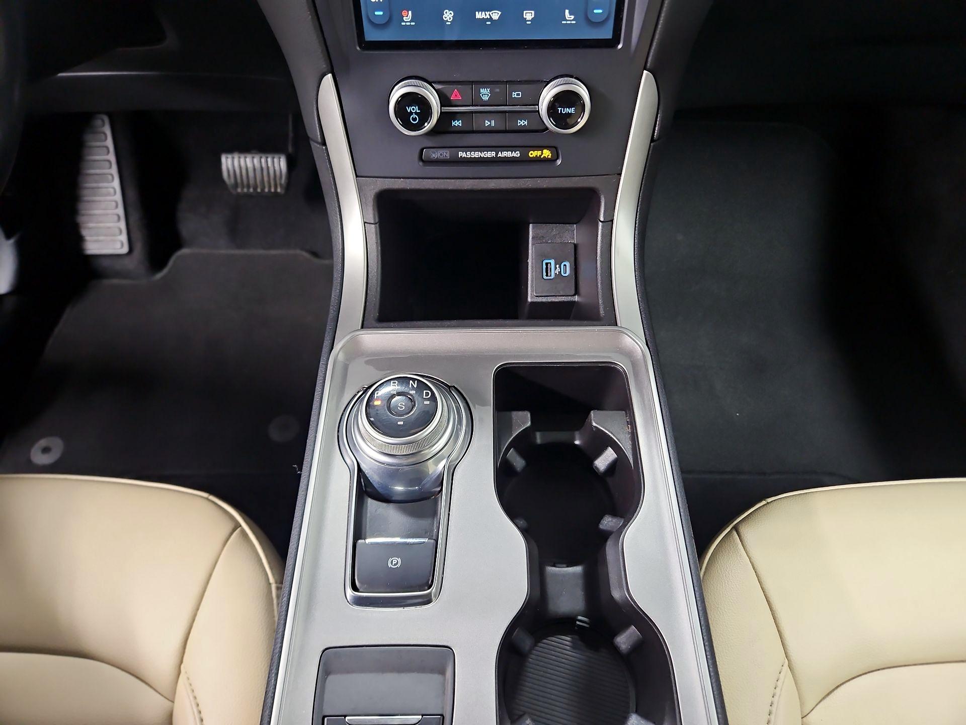 Thumbnail: 2023 Ford Edge - 17