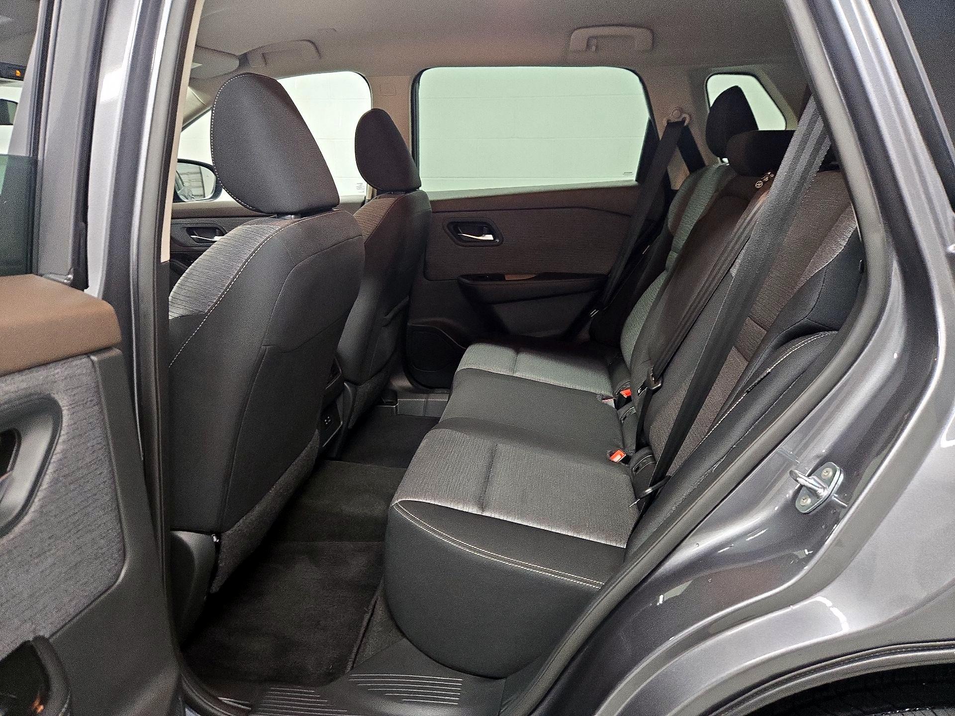 Thumbnail: 2023 Nissan Rogue - 19