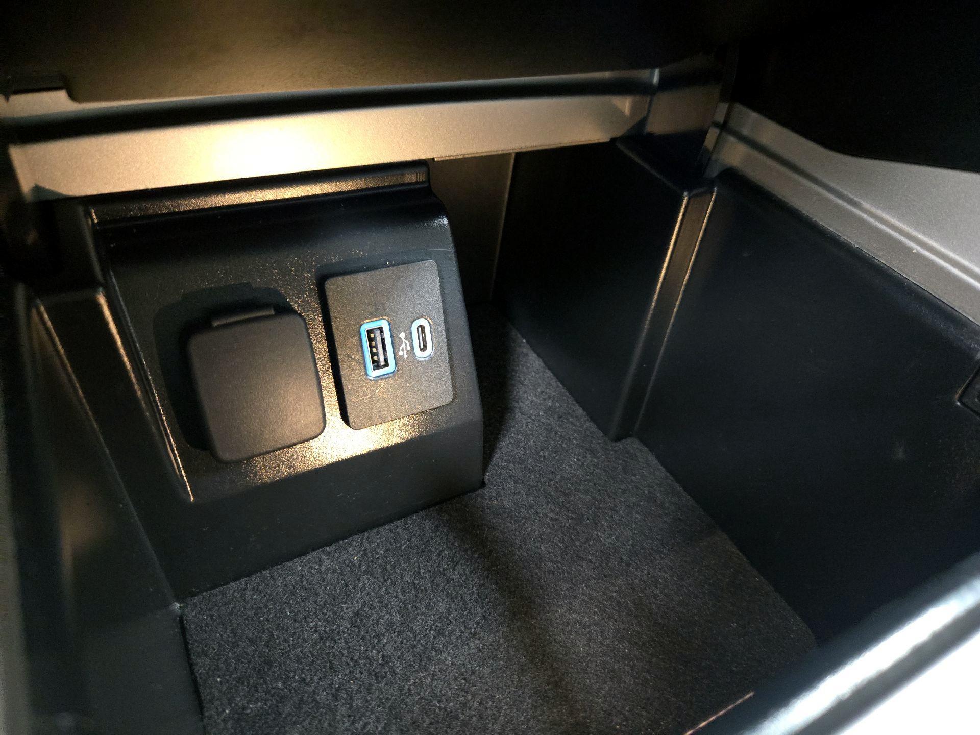 Thumbnail: 2024 Ford Explorer - 19