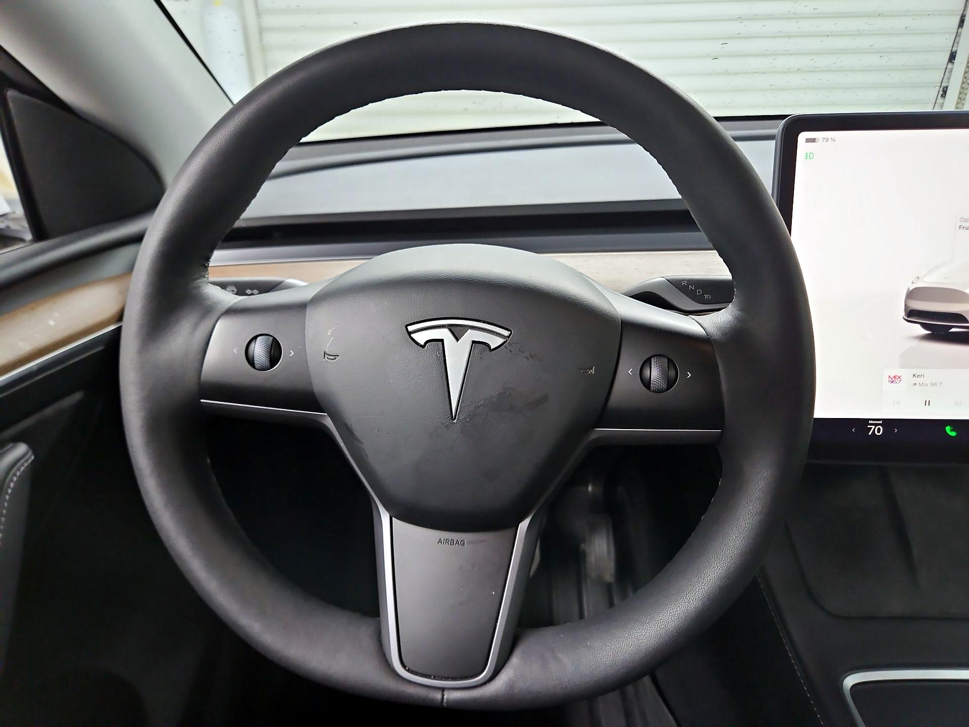 Thumbnail: 2023 Tesla Model Y - 10