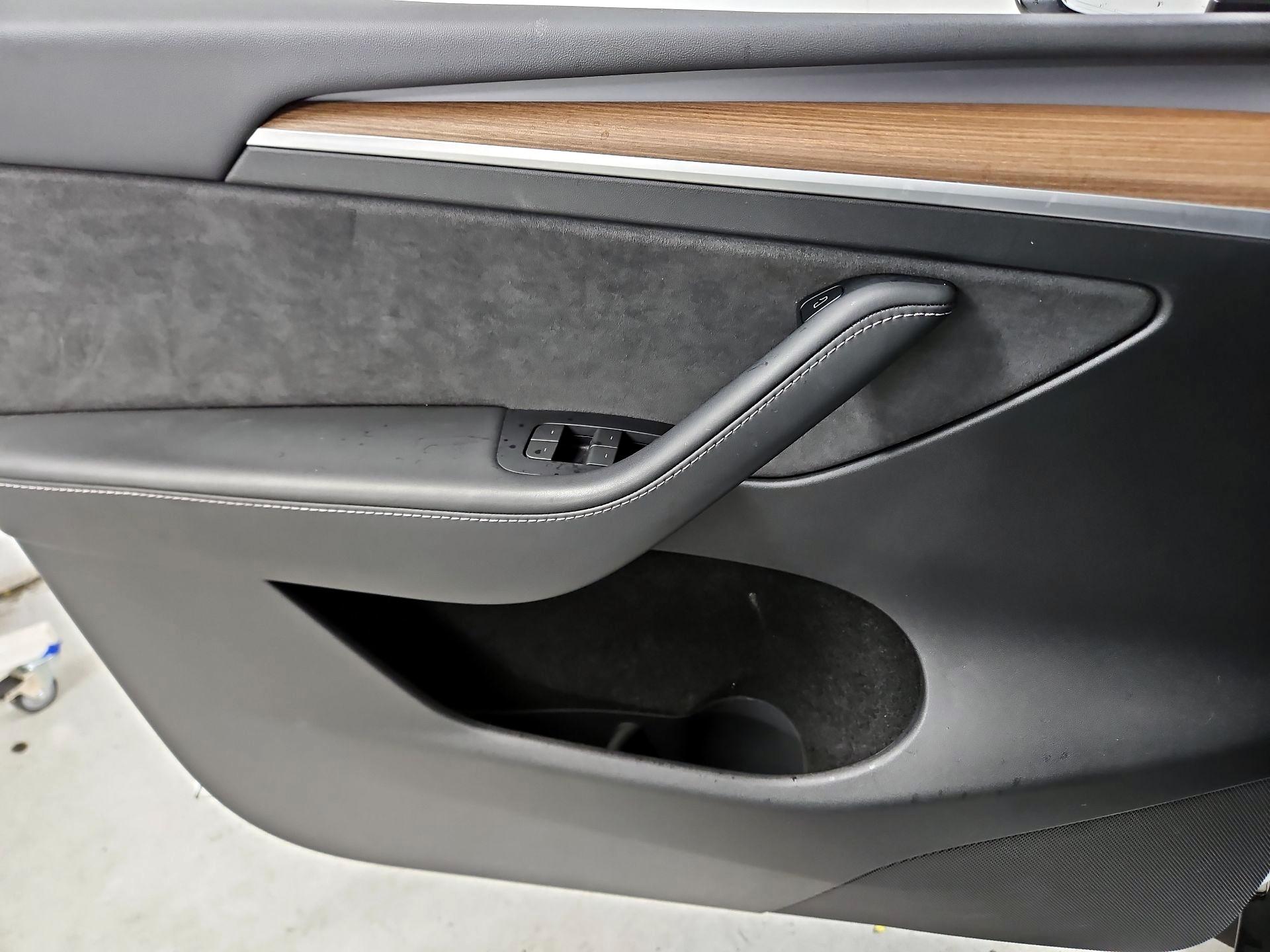Thumbnail: 2023 Tesla Model Y - 12