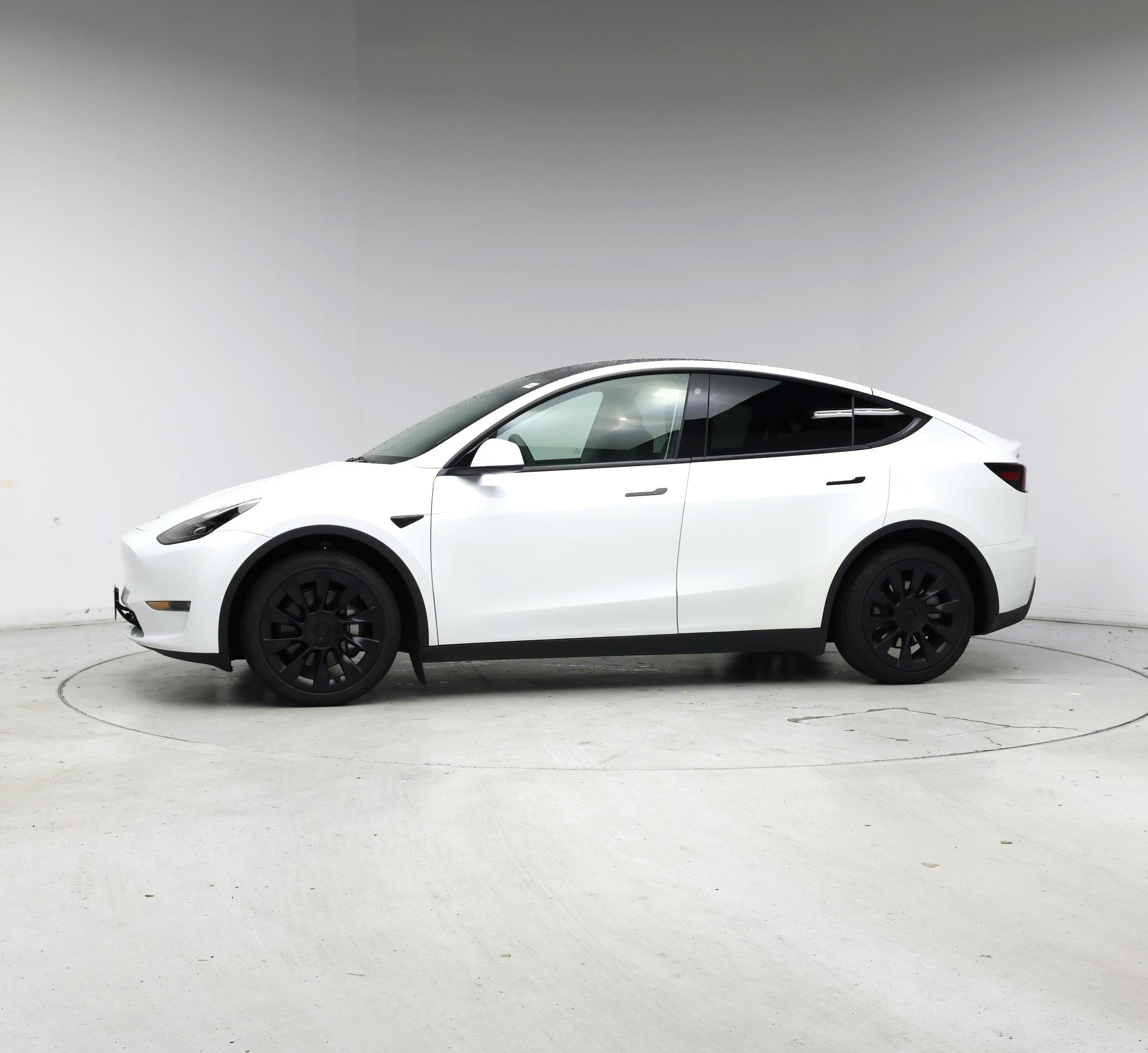 Thumbnail: 2023 Tesla Model Y - 3