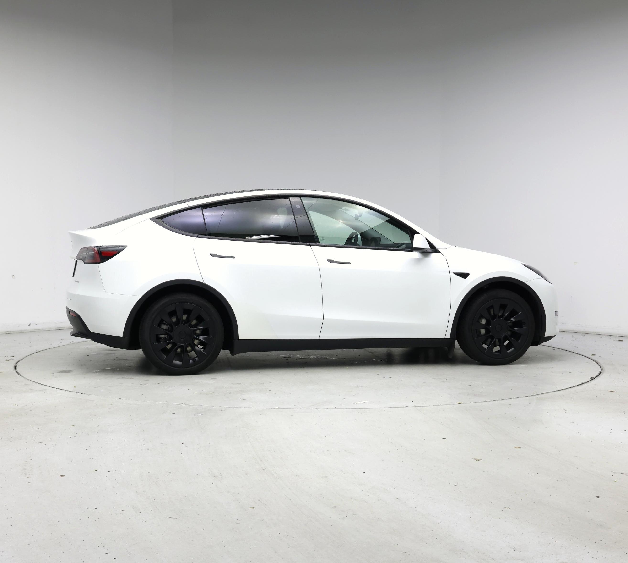 Thumbnail: 2023 Tesla Model Y - 7