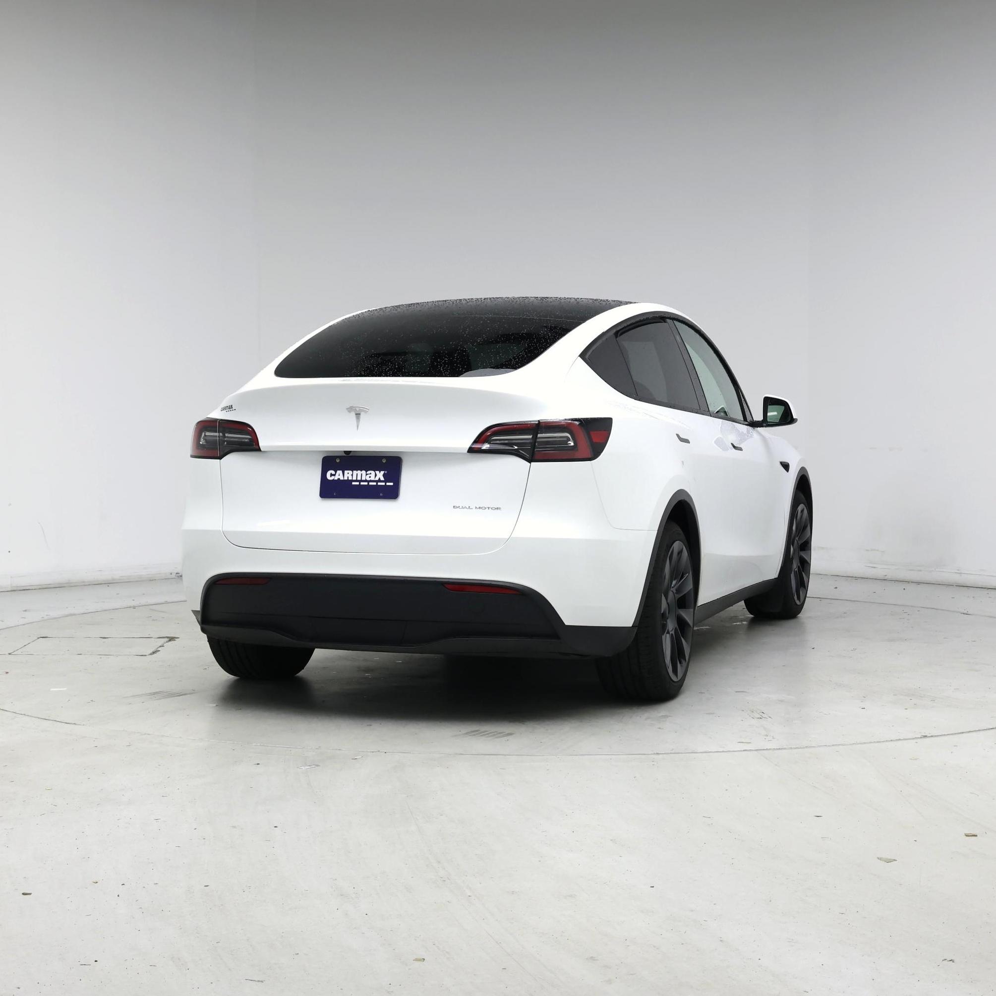 Thumbnail: 2023 Tesla Model Y - 8