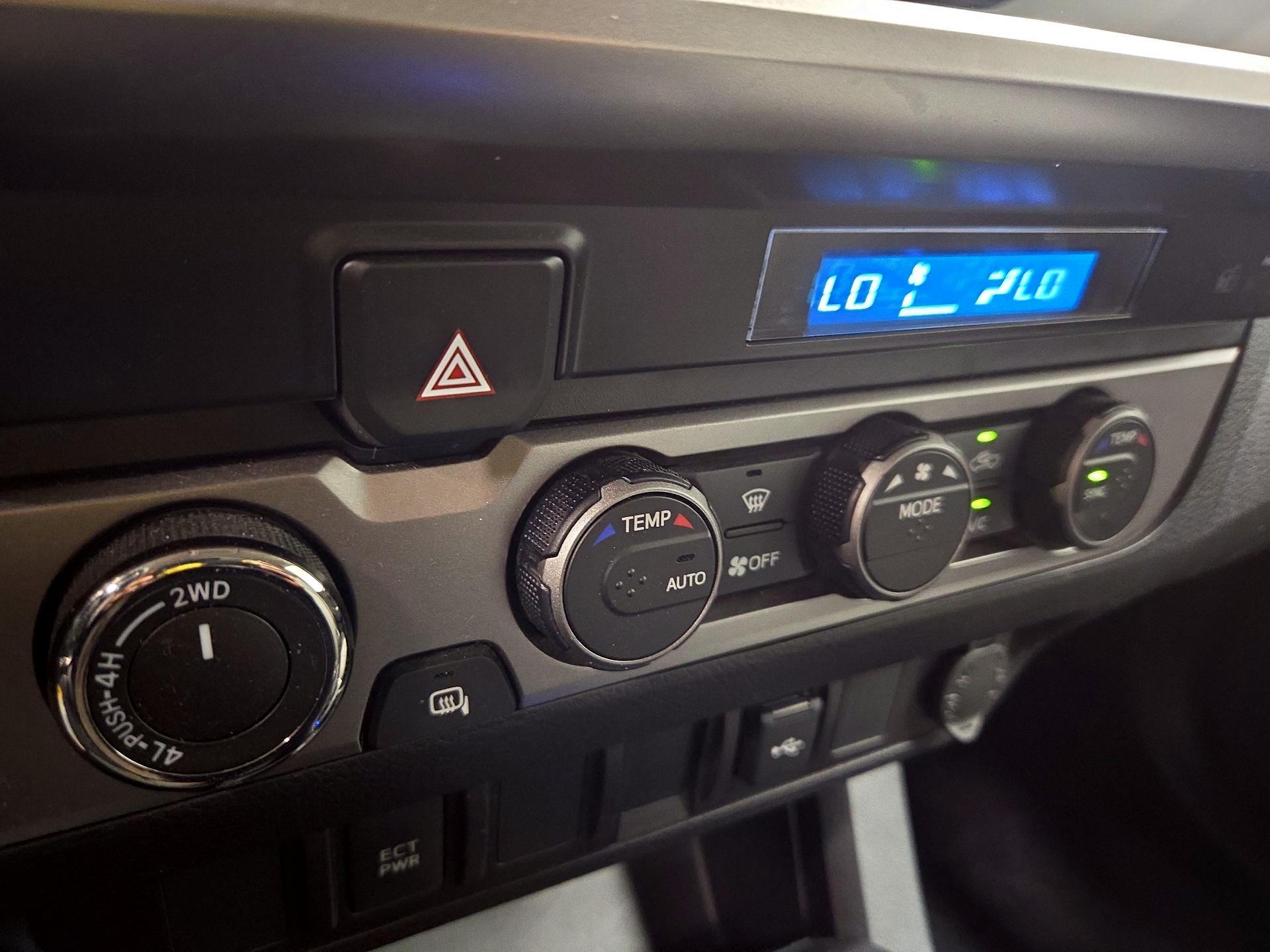 Thumbnail: 2022 Toyota Tacoma - 16