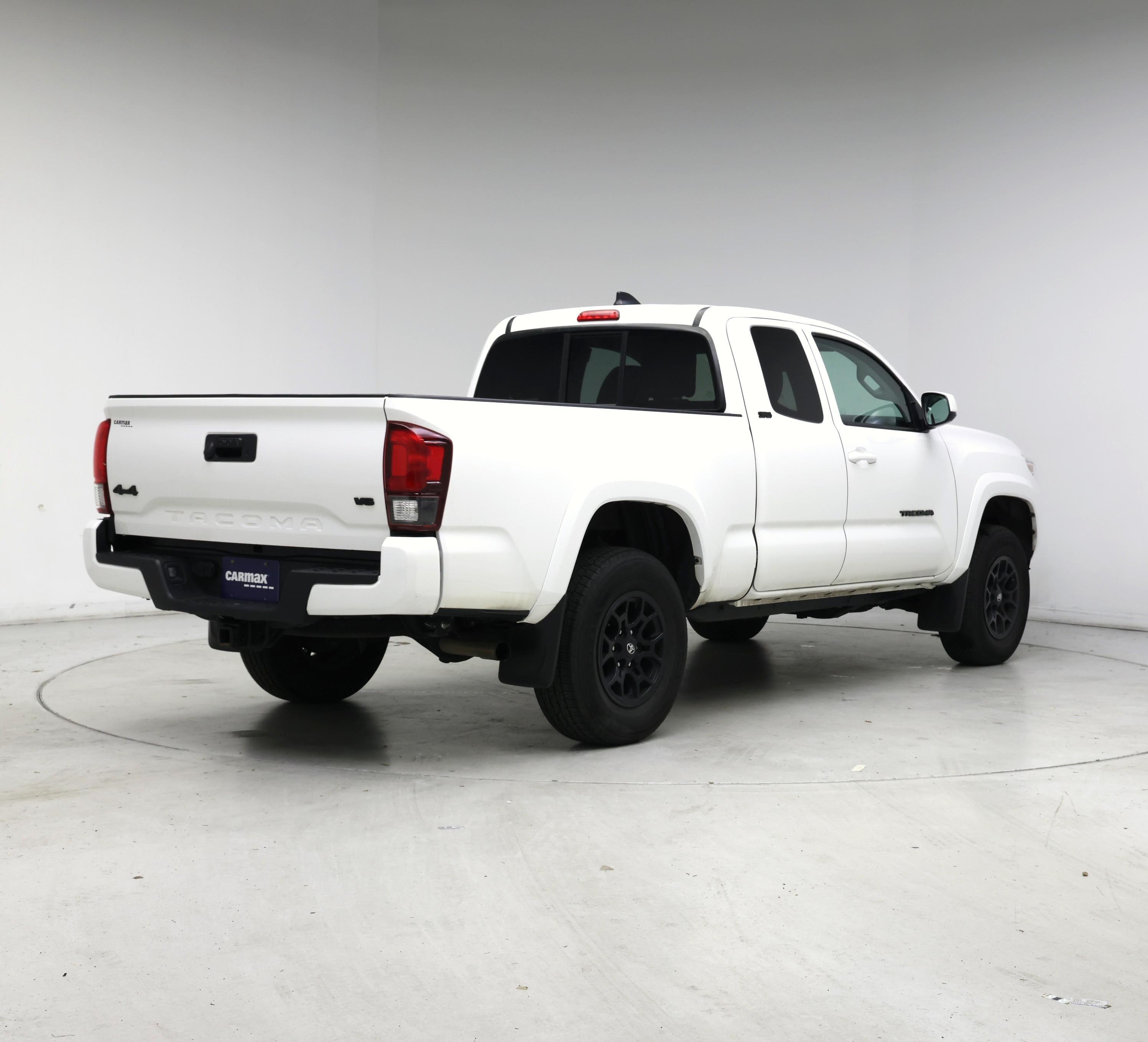 Thumbnail: 2022 Toyota Tacoma - 8
