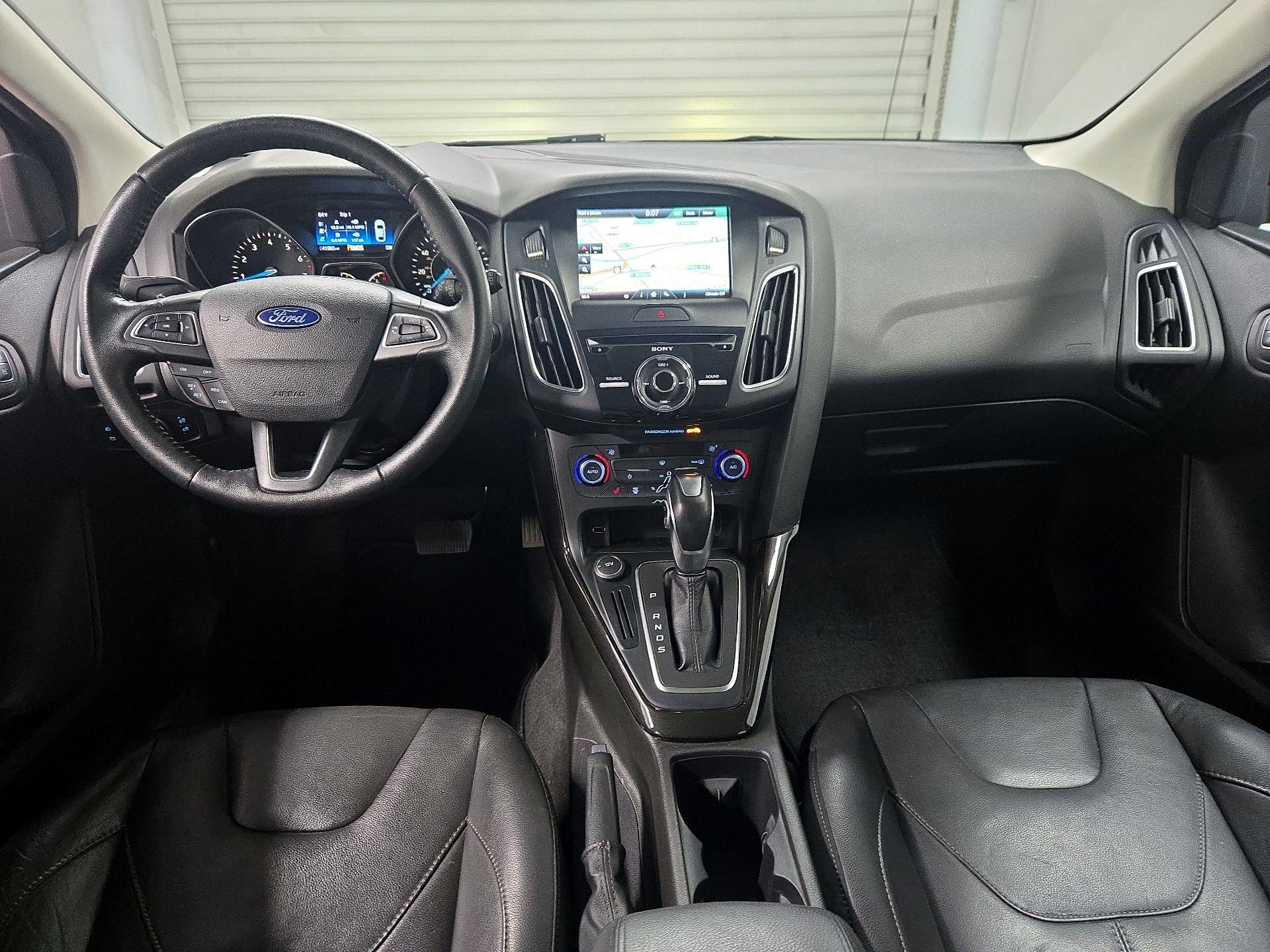 Thumbnail: 2015 Ford Focus - 9