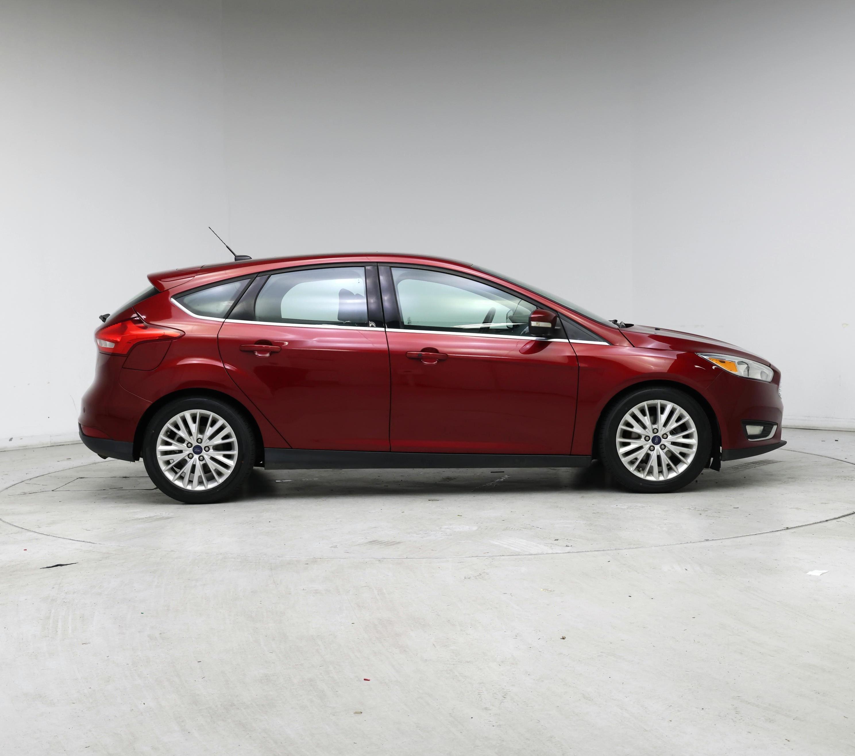 Thumbnail: 2015 Ford Focus - 7