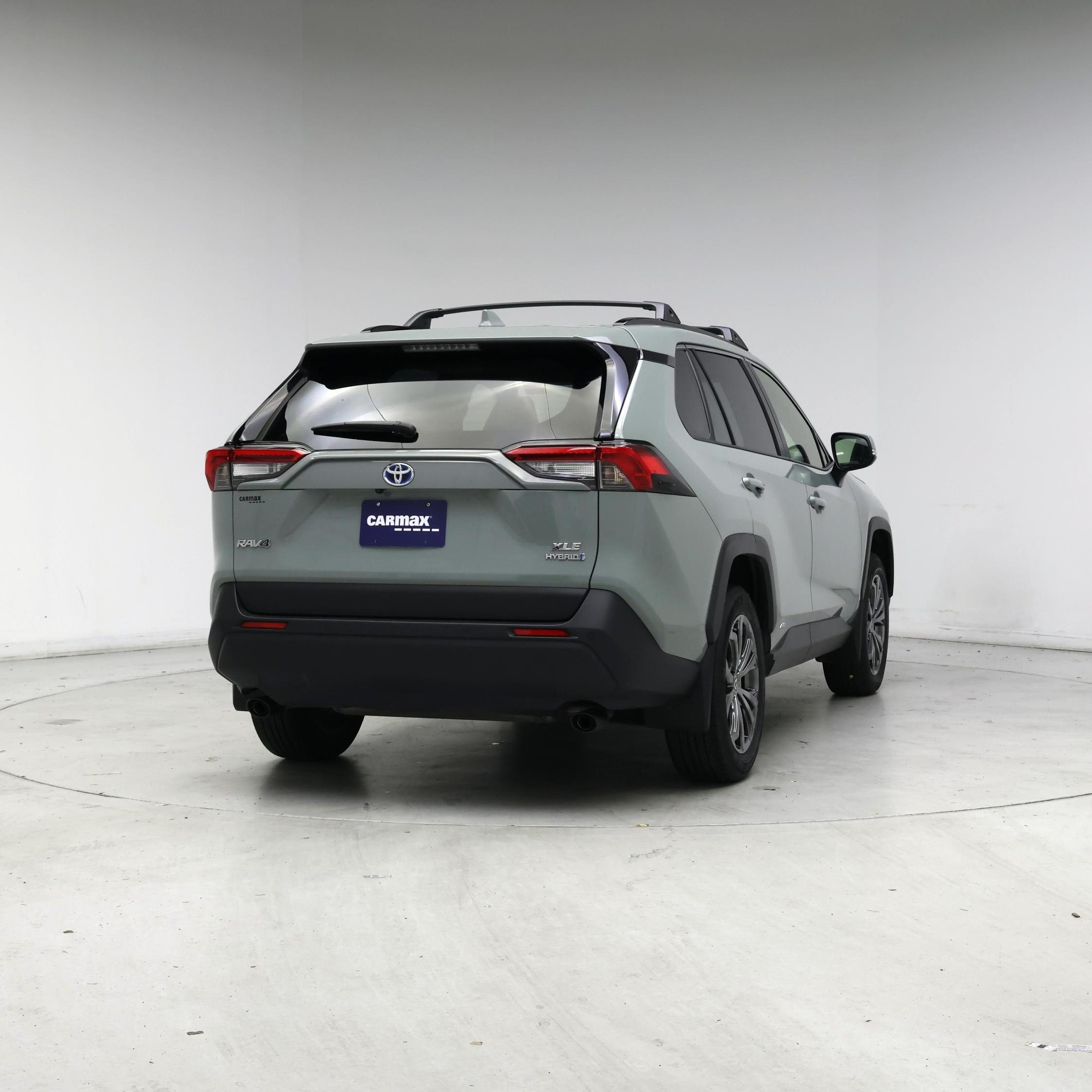 Thumbnail: 2023 Toyota RAV4 - 8