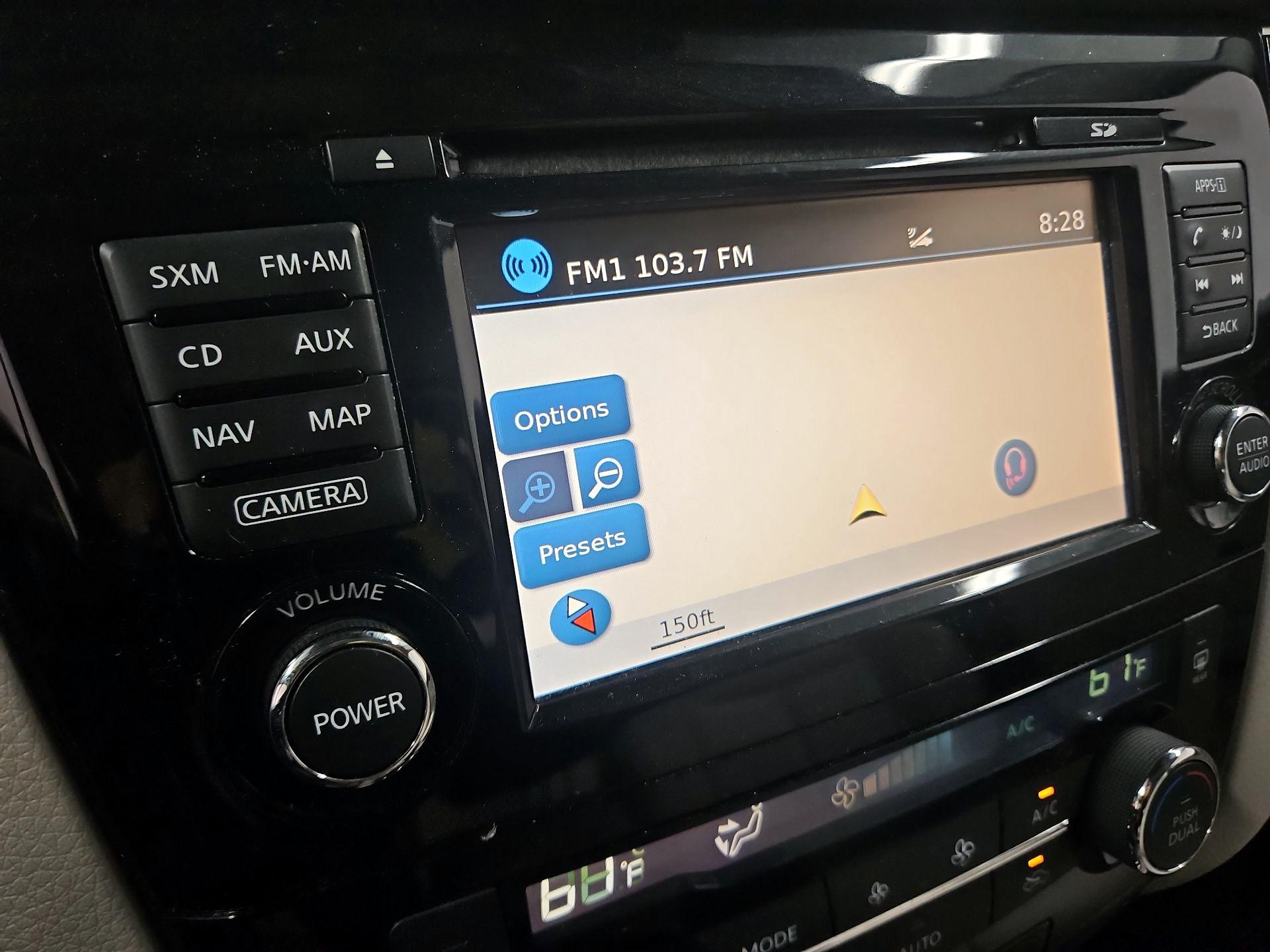 Thumbnail: 2017 Nissan Rogue Sport - 14