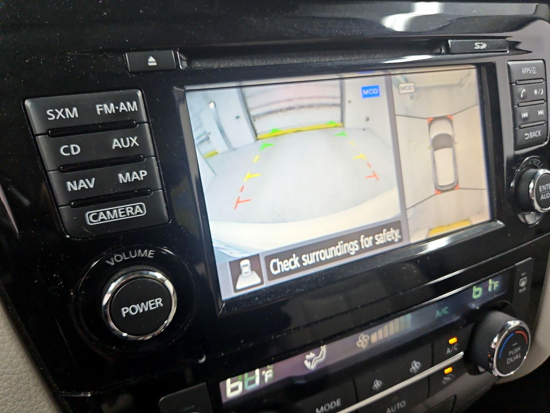 Thumbnail: 2017 Nissan Rogue Sport - 15