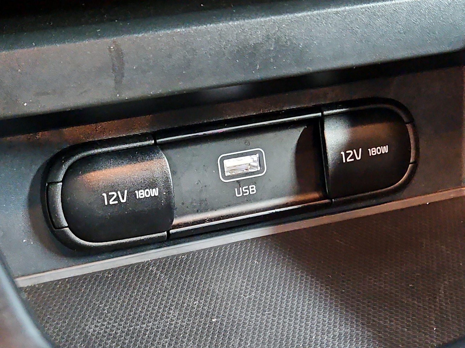 2023 Kia Soul LX - Photo 19
