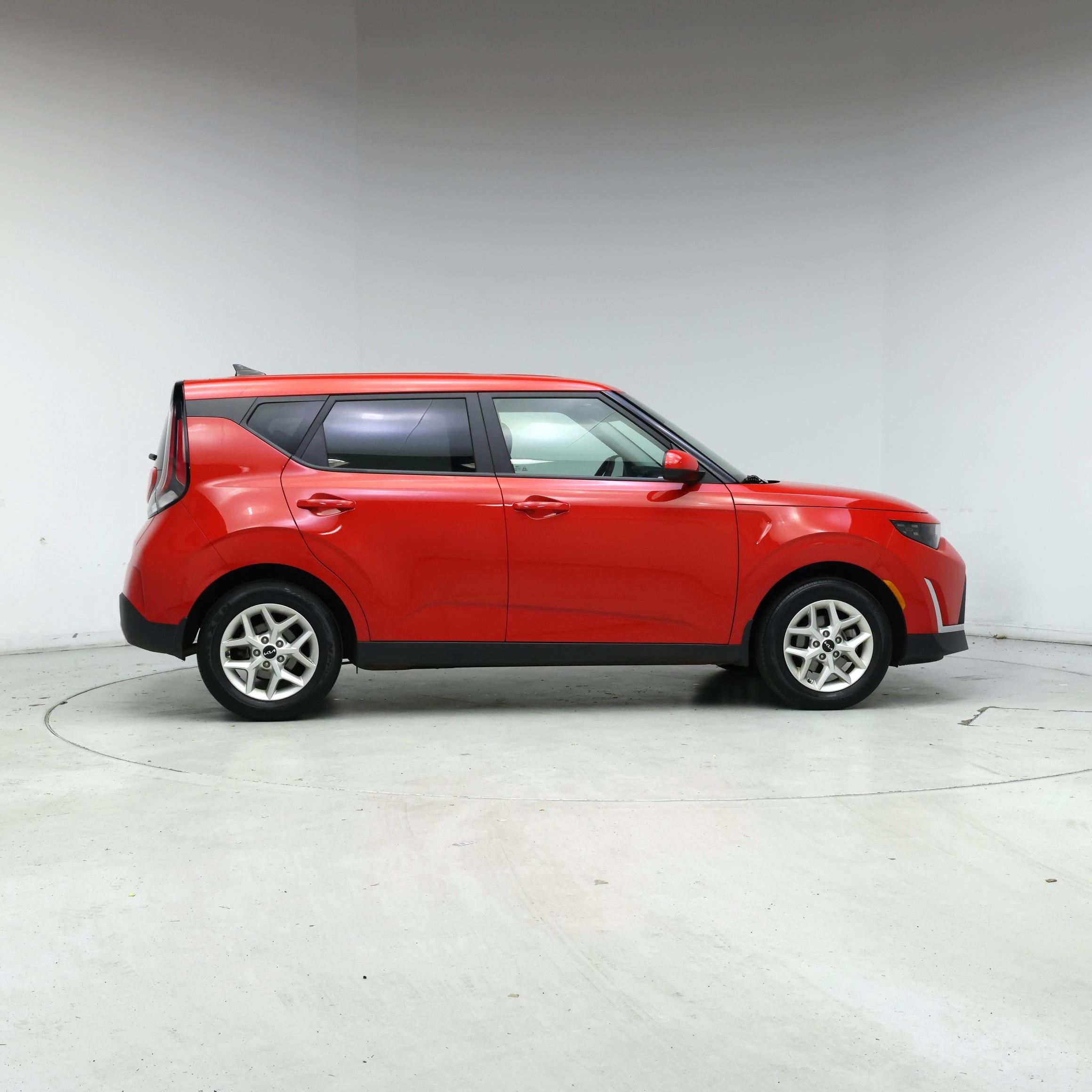 Thumbnail: 2023 Kia Soul - 7