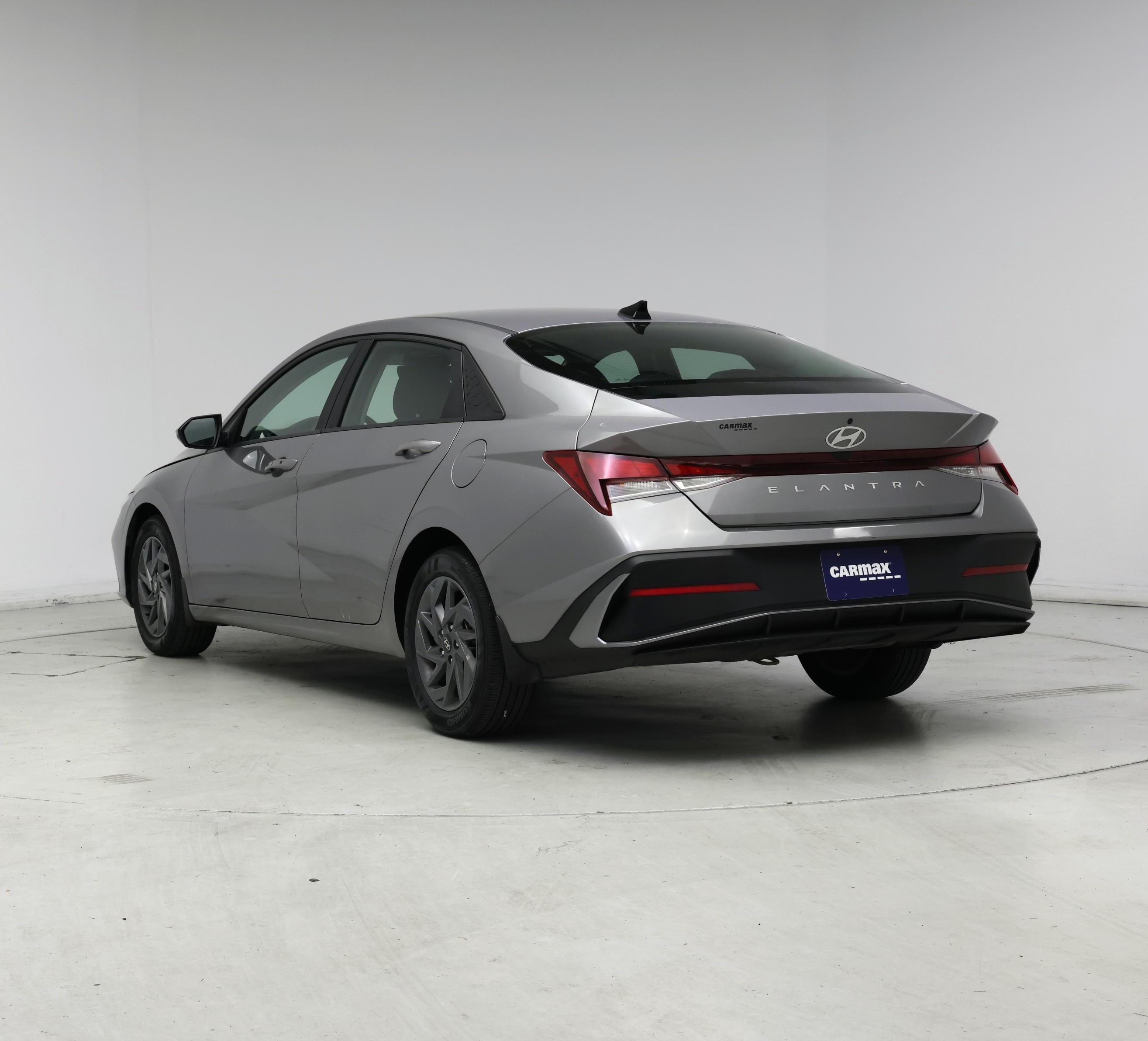 Thumbnail: 2024 Hyundai Elantra - 2