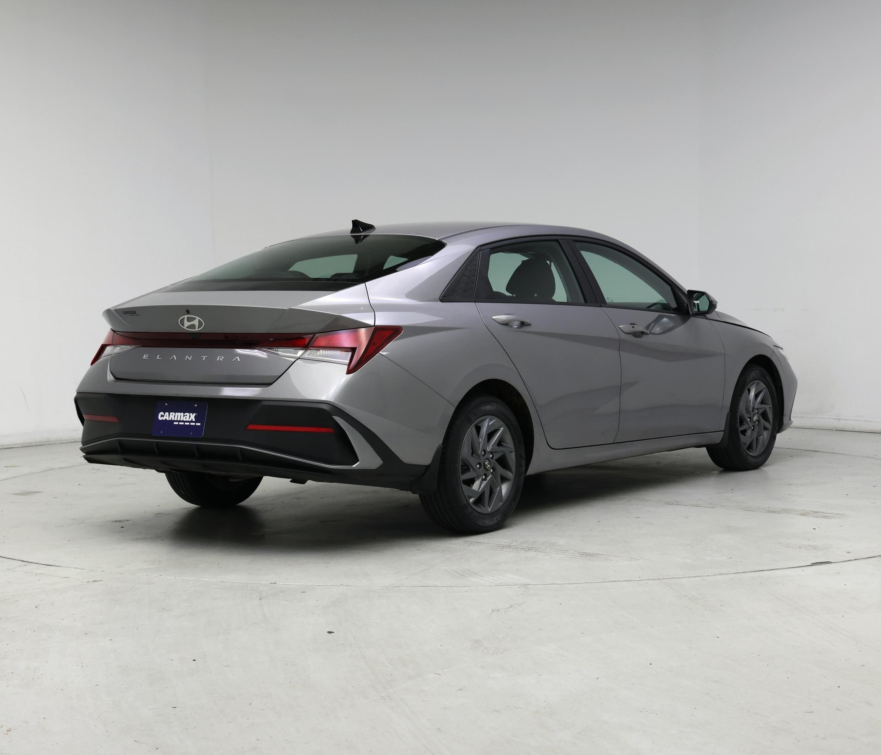 Thumbnail: 2024 Hyundai Elantra - 8