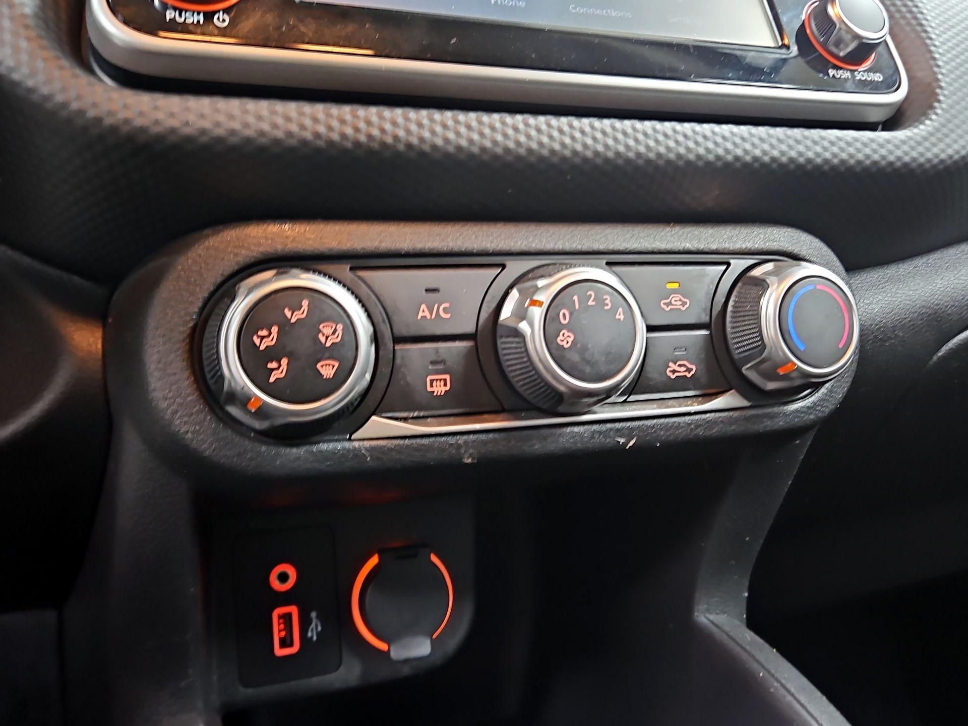 Thumbnail: 2022 Nissan Kicks - 16
