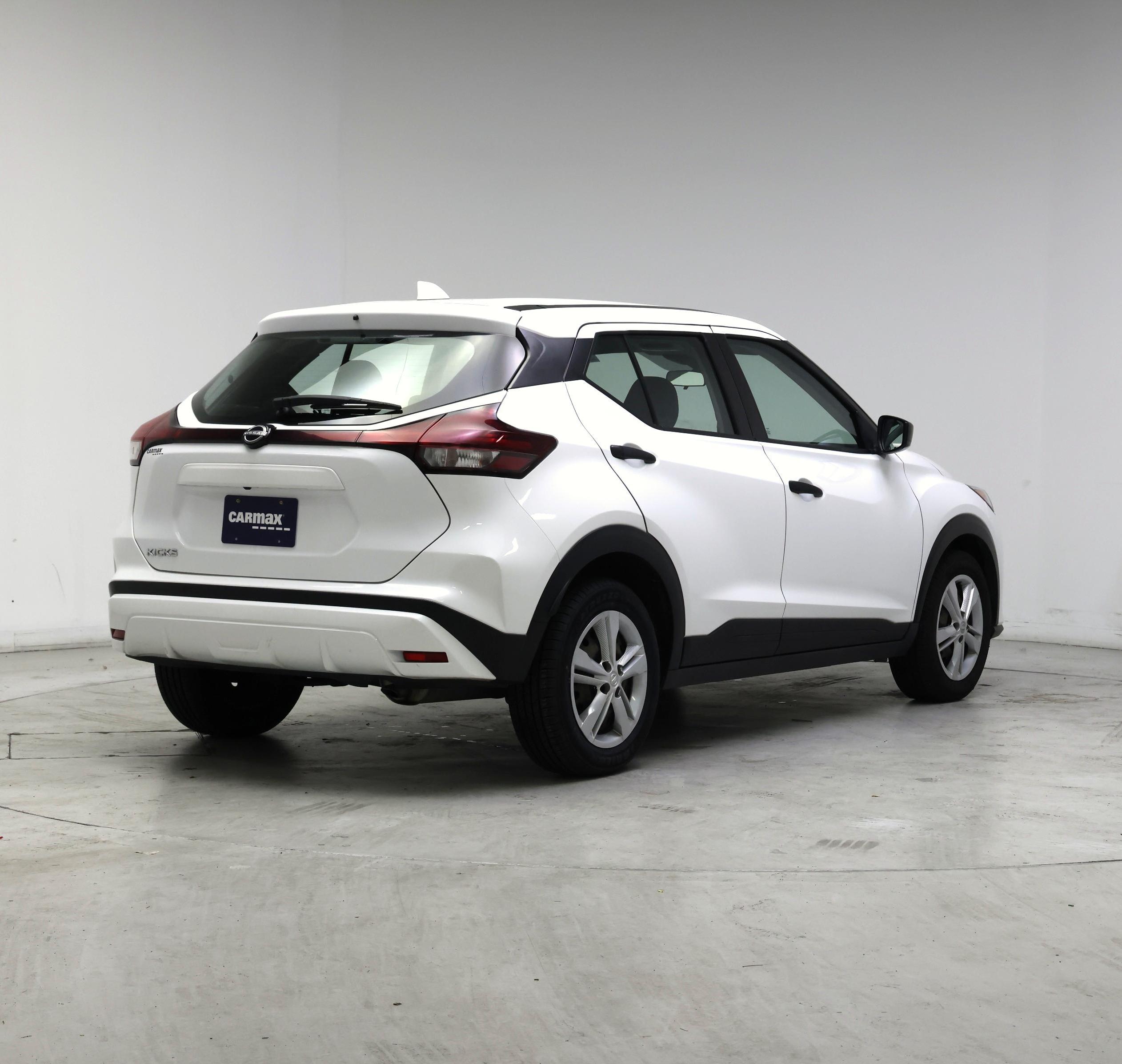 Thumbnail: 2022 Nissan Kicks - 8