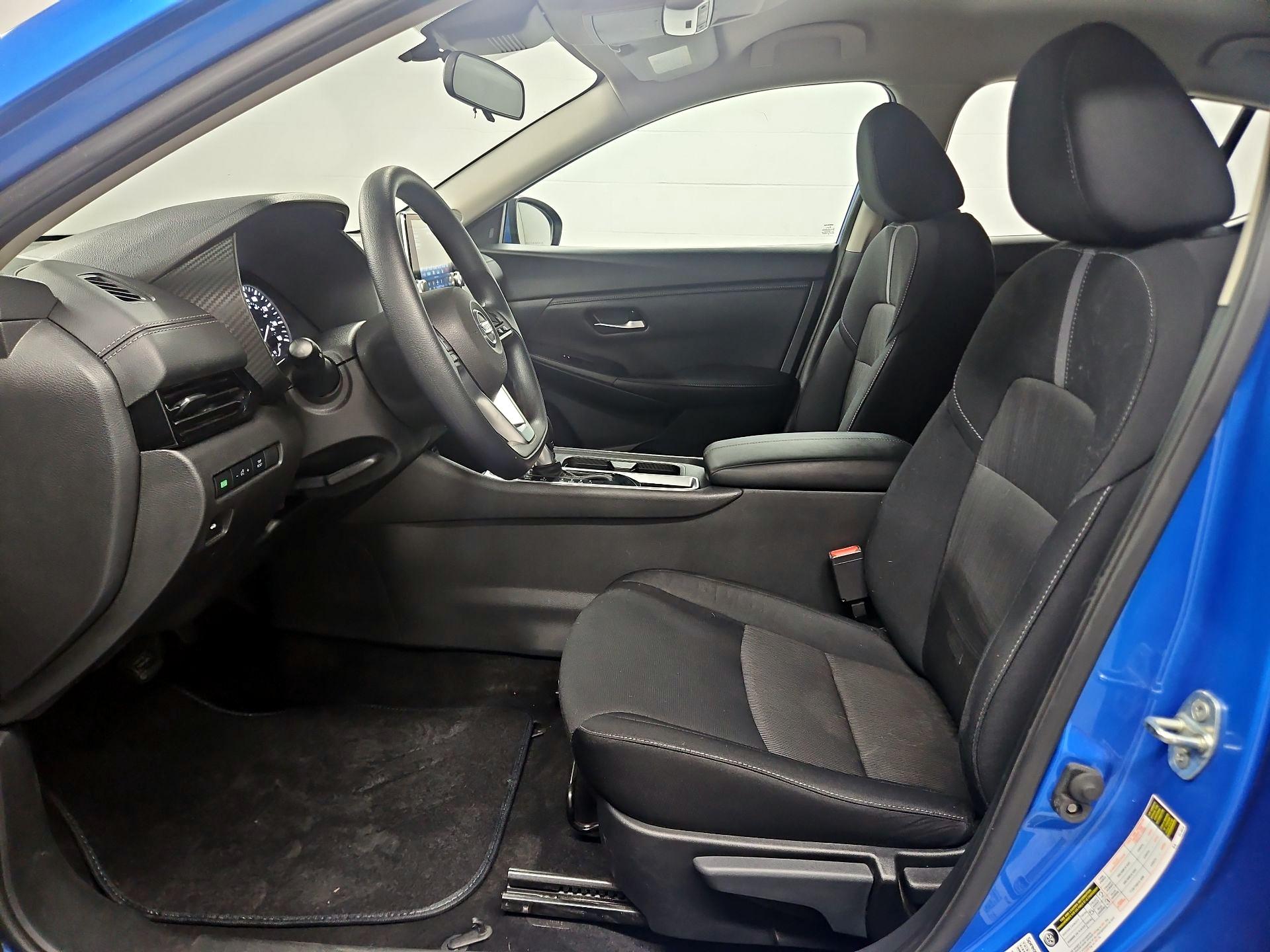 Thumbnail: 2023 Nissan Sentra - 11