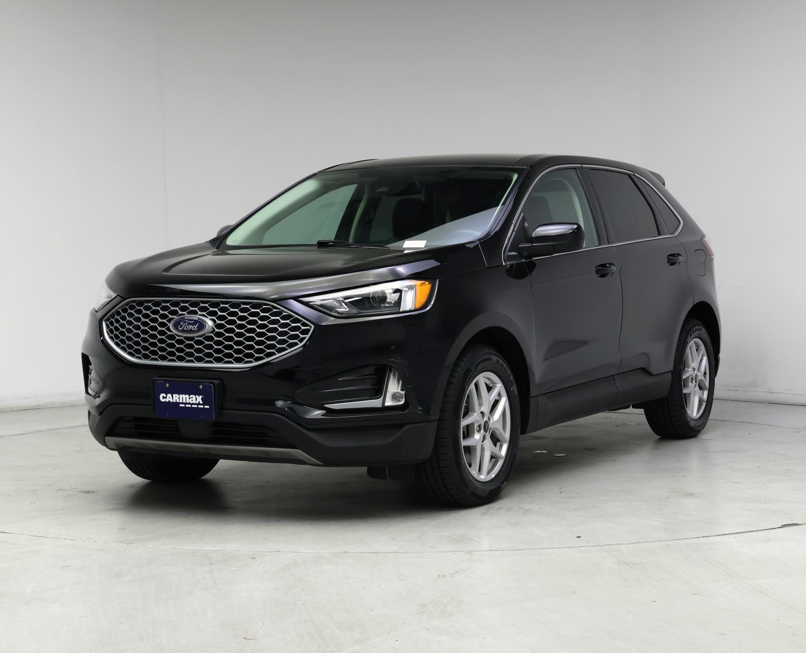 Thumbnail: 2023 Ford Edge - 4