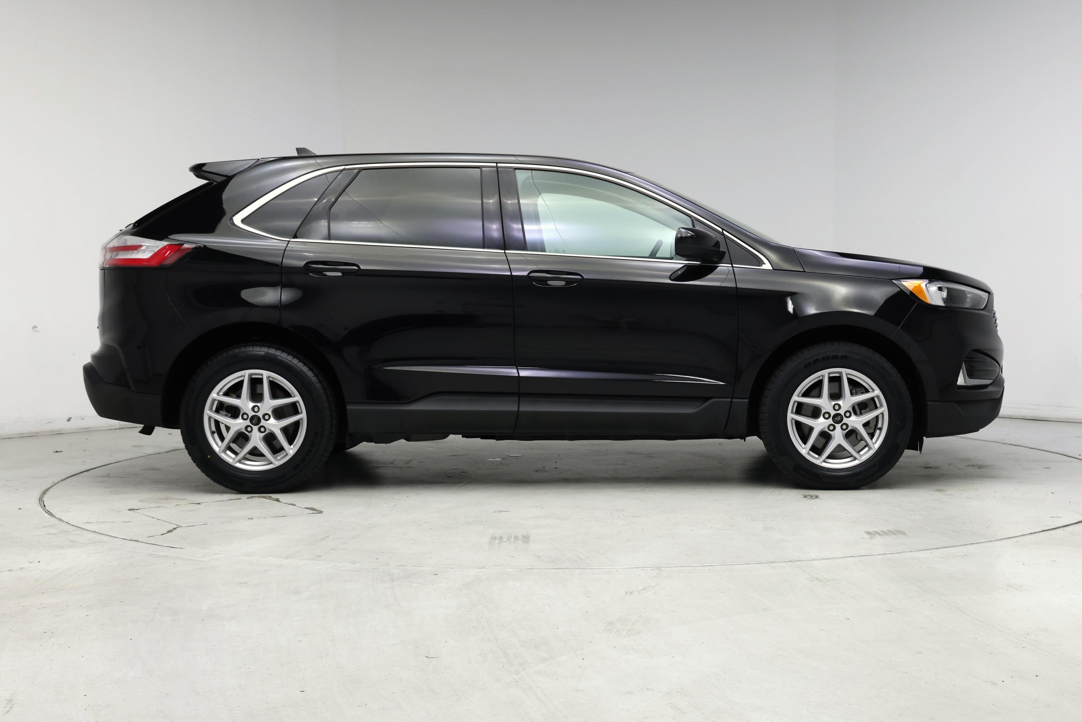 Thumbnail: 2023 Ford Edge - 7