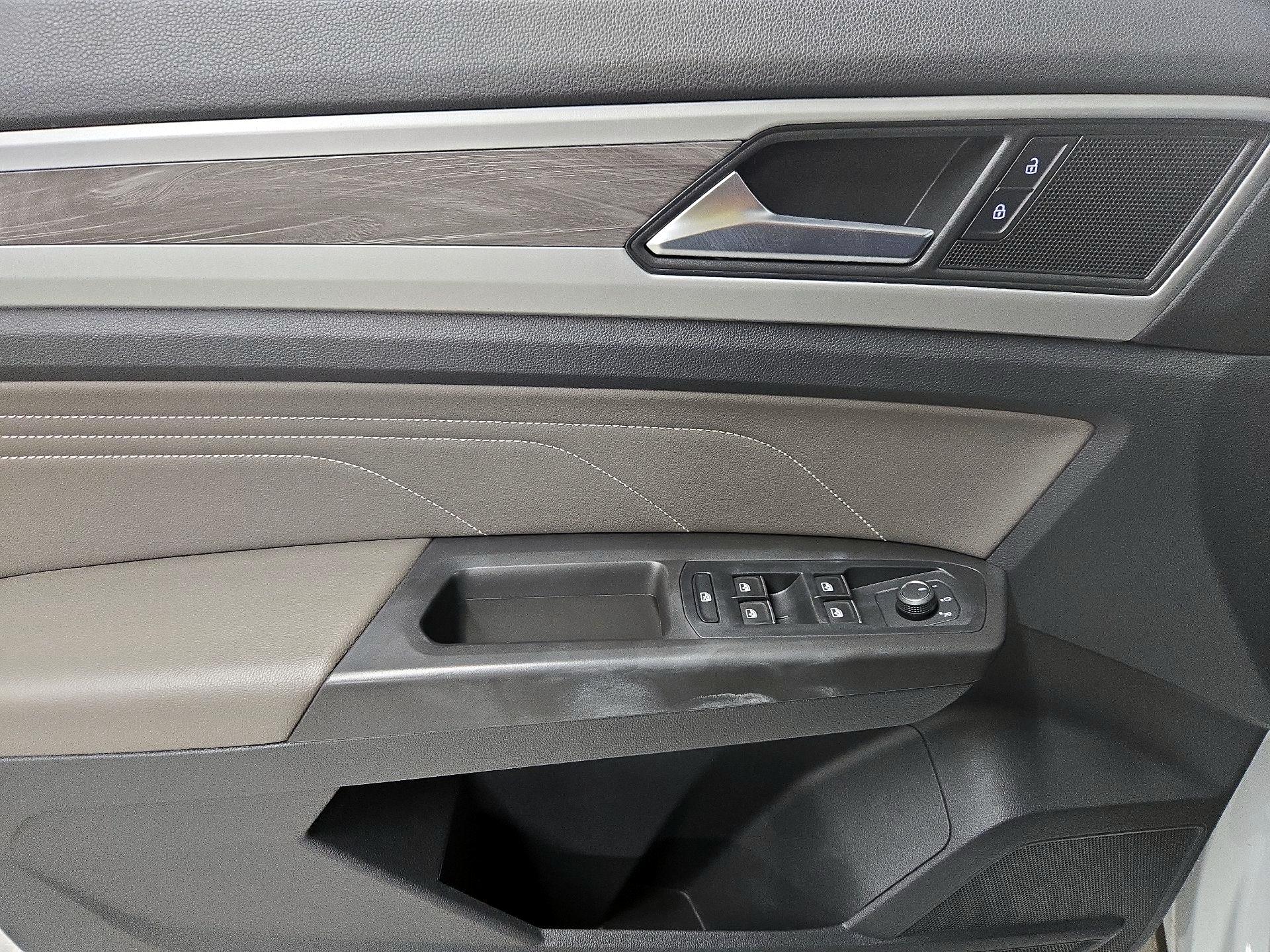 Thumbnail: 2022 Volkswagen Atlas - 12
