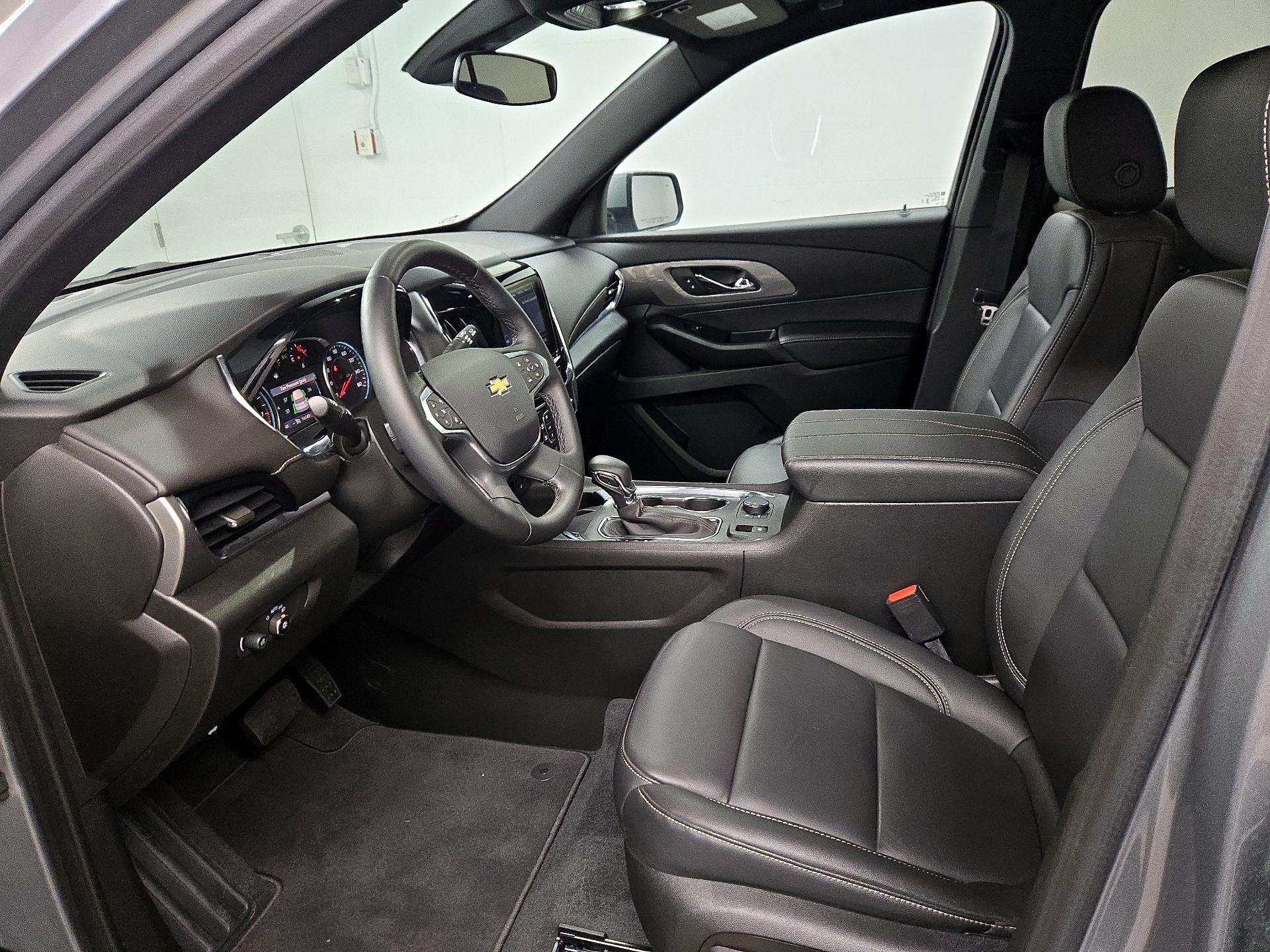 Thumbnail: 2023 Chevrolet Traverse - 11