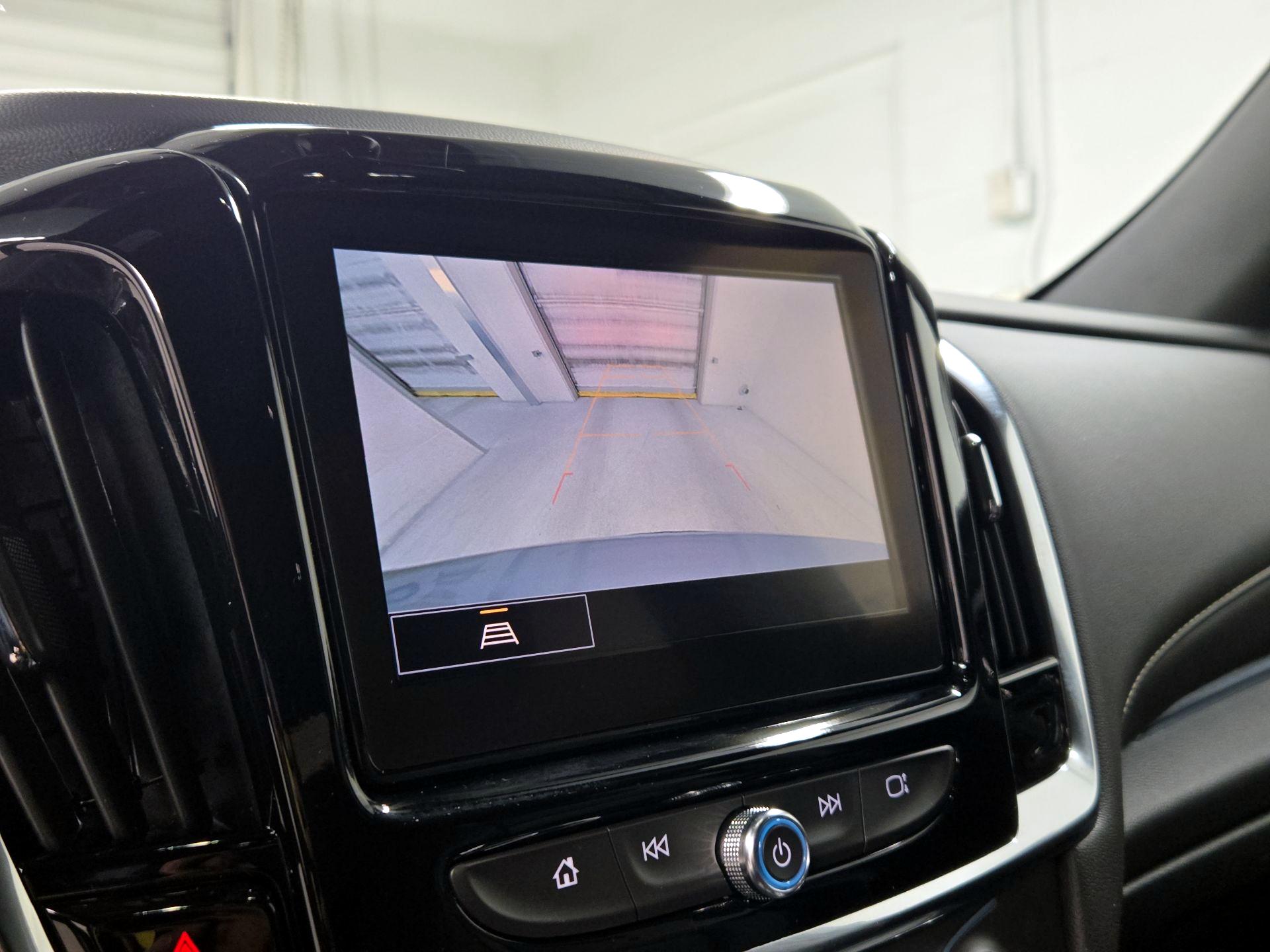 Thumbnail: 2023 Chevrolet Traverse - 14