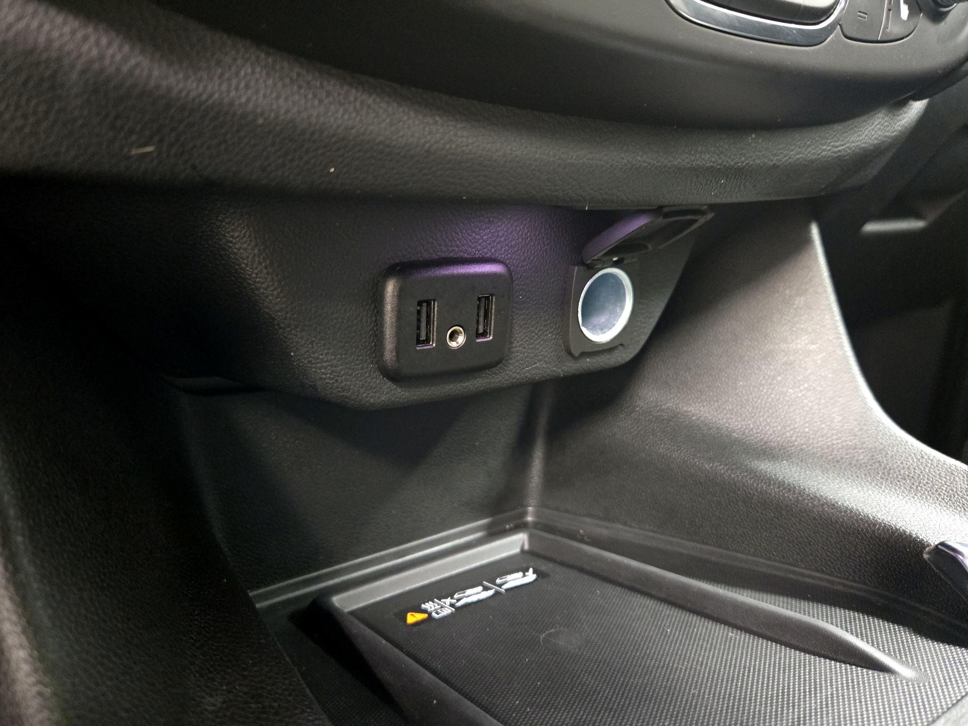 Thumbnail: 2023 Chevrolet Traverse - 18