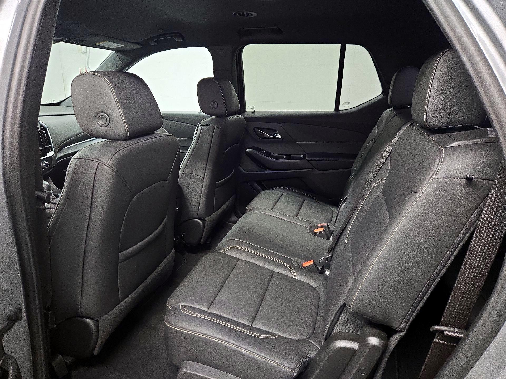 Thumbnail: 2023 Chevrolet Traverse - 19