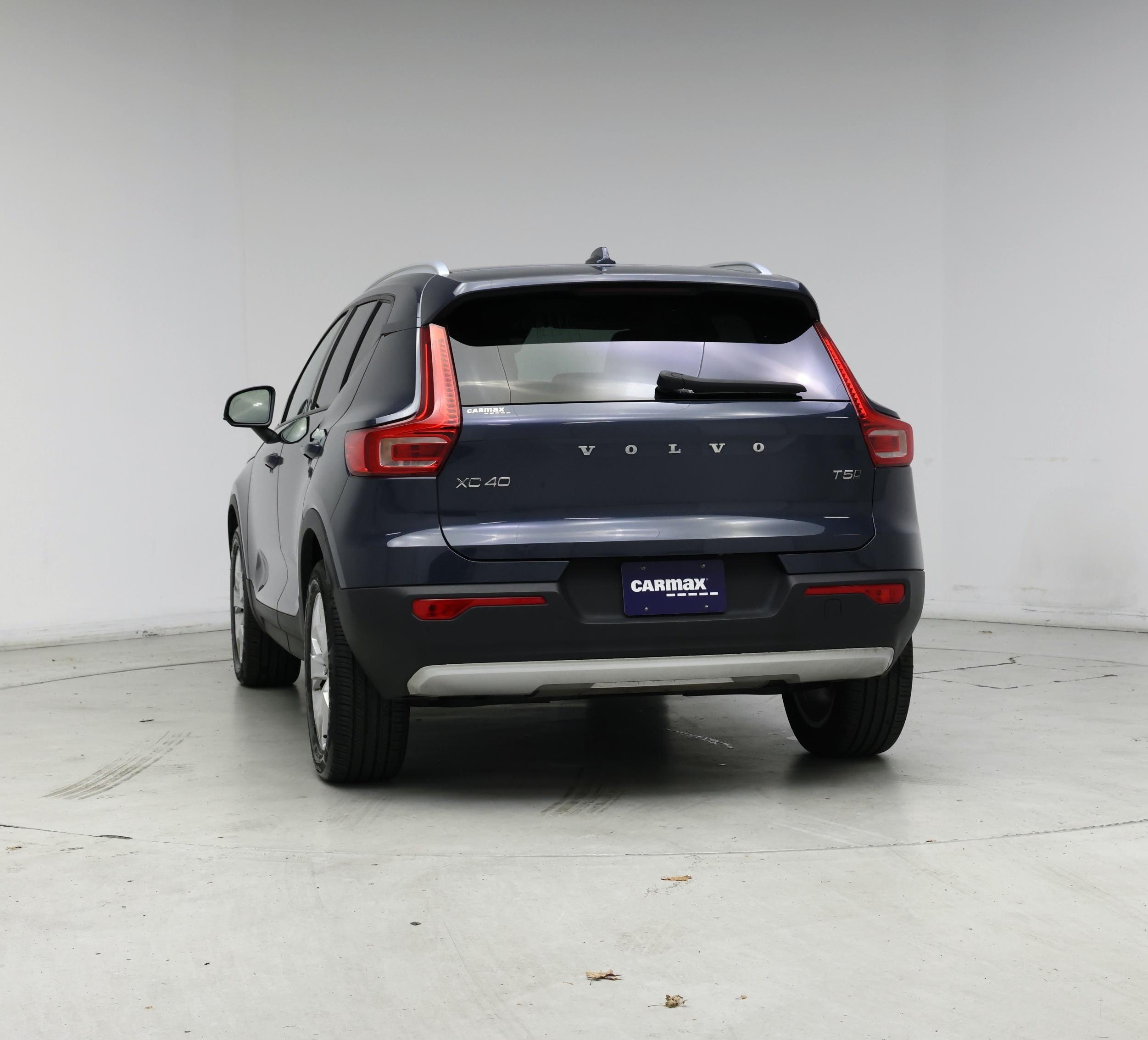 Thumbnail: 2022 Volvo XC40 - 6