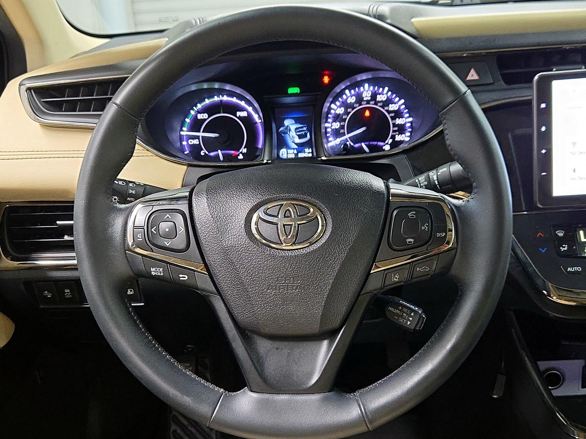 Thumbnail: 2016 Toyota Avalon - 10