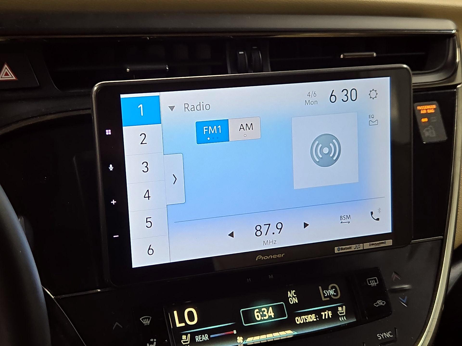 Thumbnail: 2016 Toyota Avalon - 15